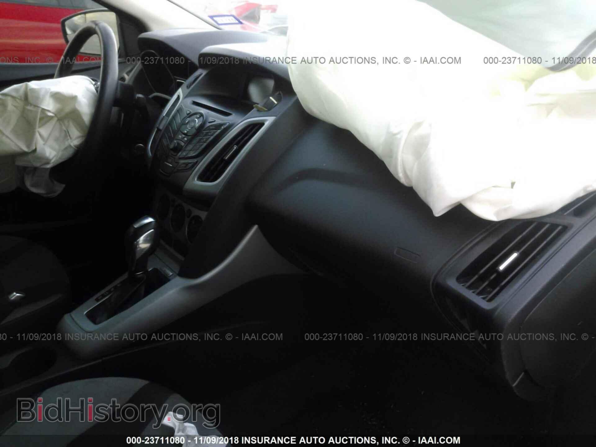2012 Ford Focus - VIN: 1FAHP3F26CL329772 - Photo 5