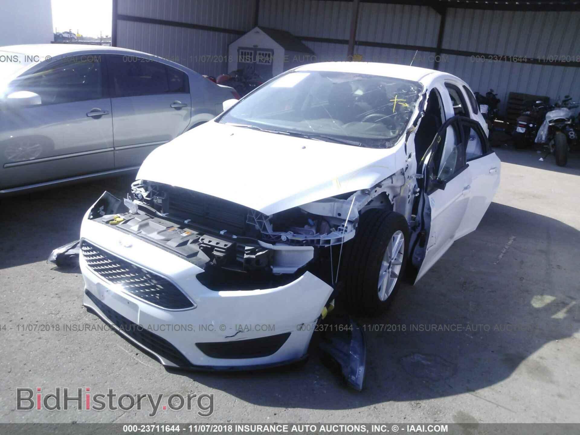 2017 Ford Focus - VIN: 1FADP3K29HL314498 - Photo 2