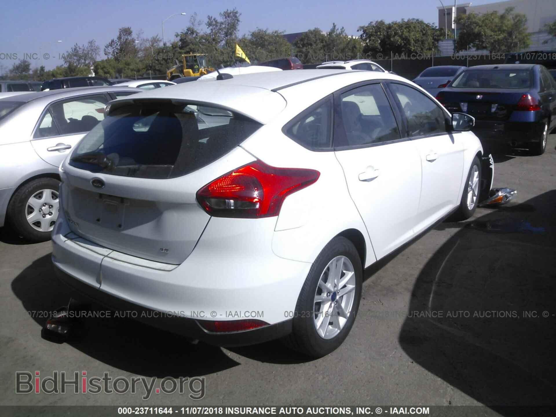 2017 Ford Focus - VIN: 1FADP3K29HL314498 - Photo 4