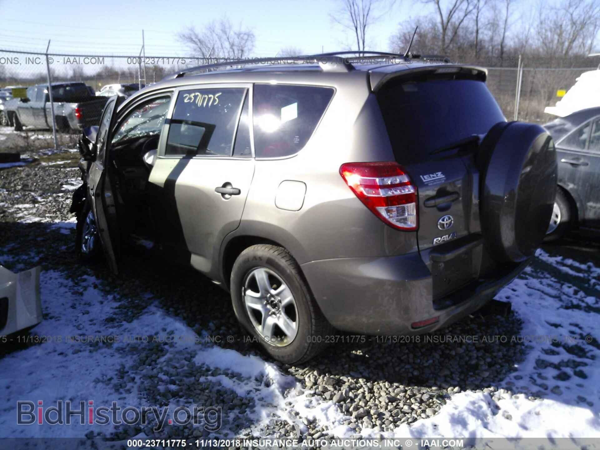 2012 Toyota Rav4 - VIN: JTMBF4DV0CD043285 - Photo 3