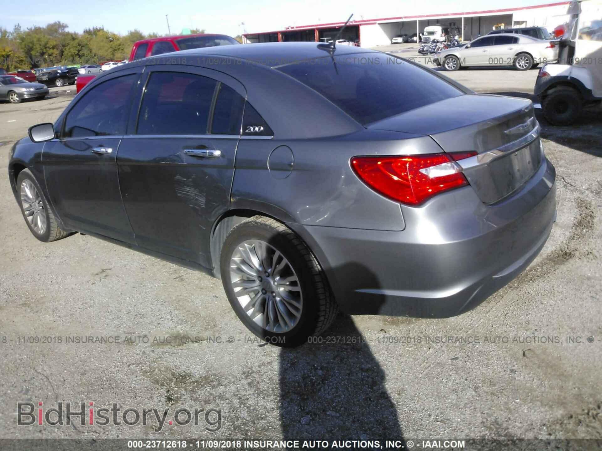 2013 Chrysler 200 - VIN: 1C3CCBCG0DN595454 - Photo 3