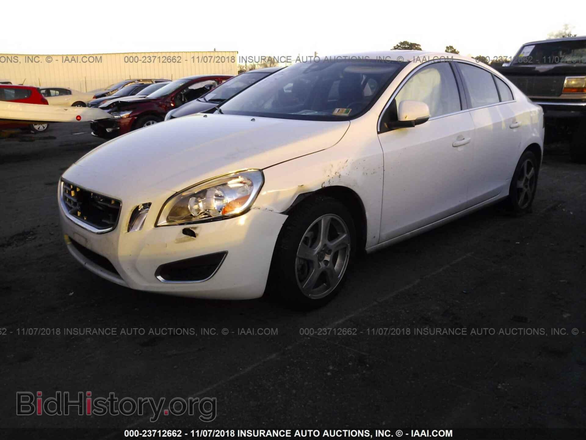 2012 Volvo S60 - VIN: YV1622FS7C2146259 - Фото 2
