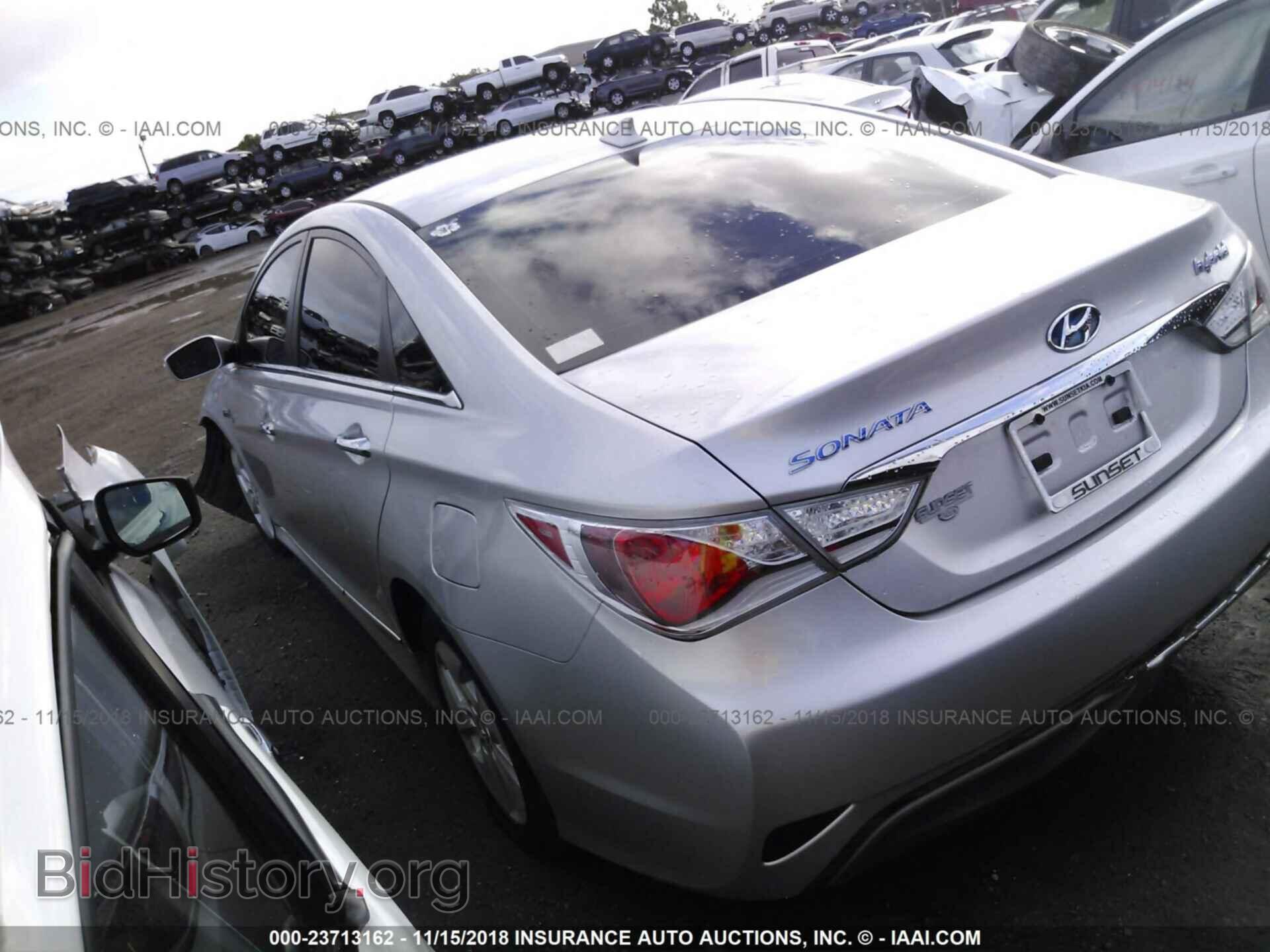 2012 Hyundai Sonata - VIN: KMHEC4A41CA026624 - Фото 3