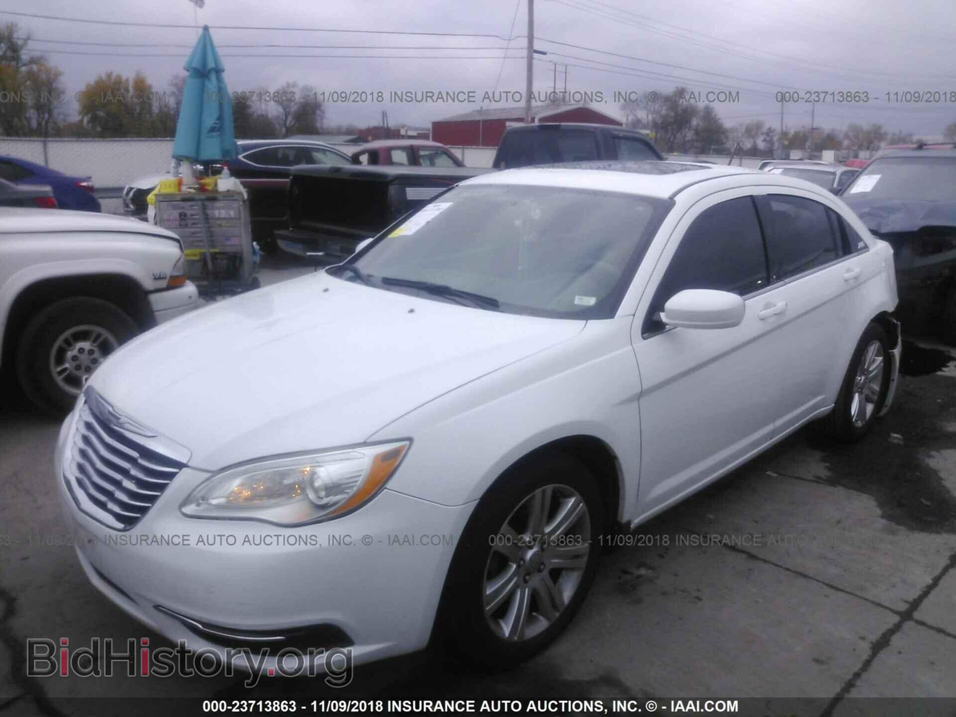 2013 CHRYSLER 200 - VIN: 1C3CCBAB5DN733013 - Photo 2