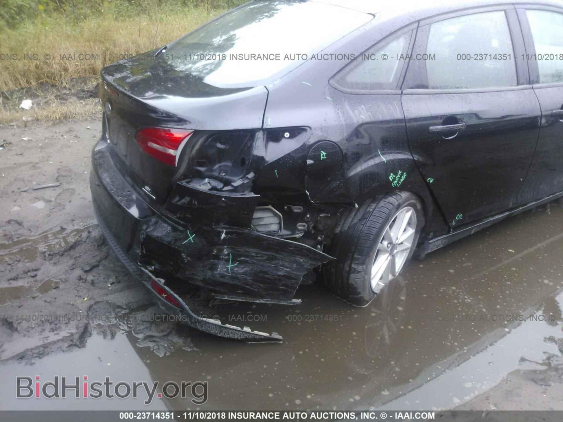 2016 Ford Focus - VIN: 1FADP3F22GL338876 - Photo 6