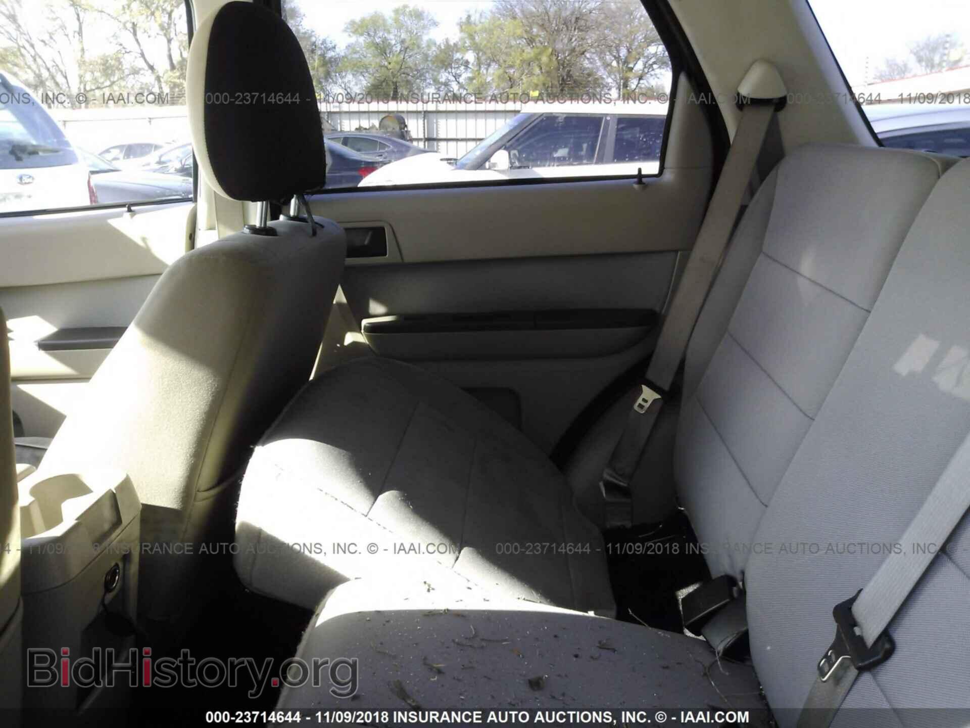 2012 Ford Escape - VIN: 1FMCU0DG1CKA93818 - Фото 8