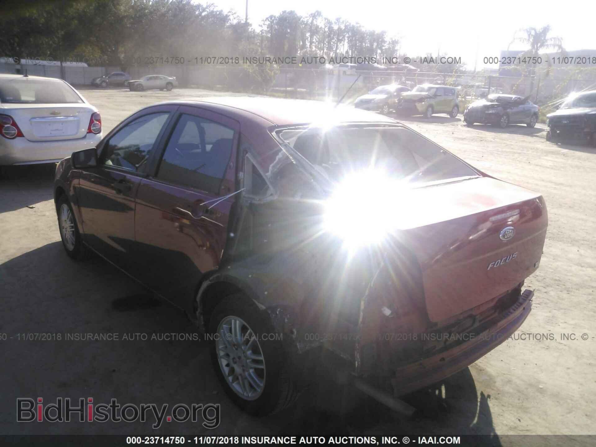 2011 Ford Focus - VIN: 1FAHP3FN0BW110541 - Фото 3