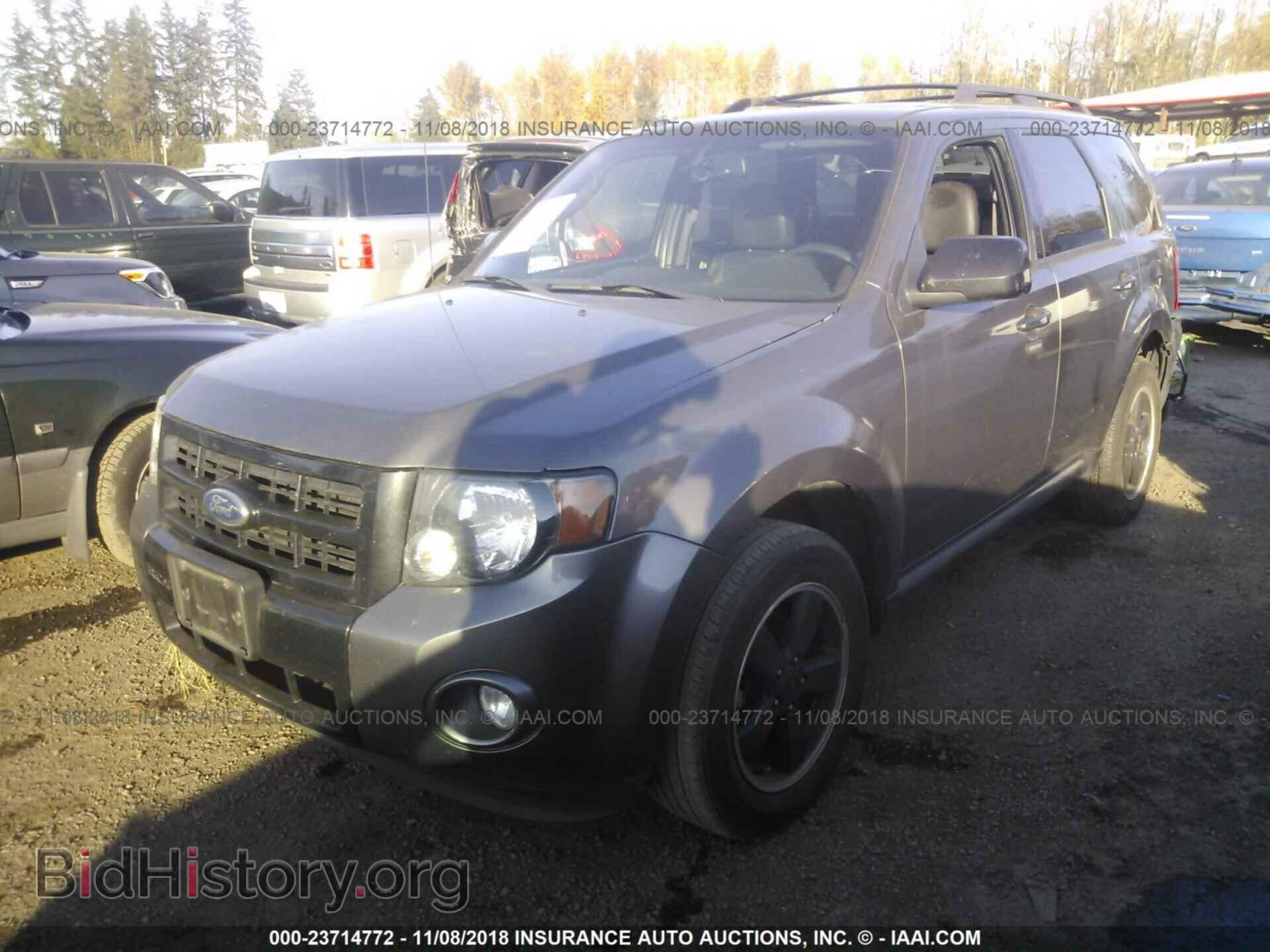 2011 Ford Escape - VIN: 1FMCU0D74BKB84287 - Фото 2