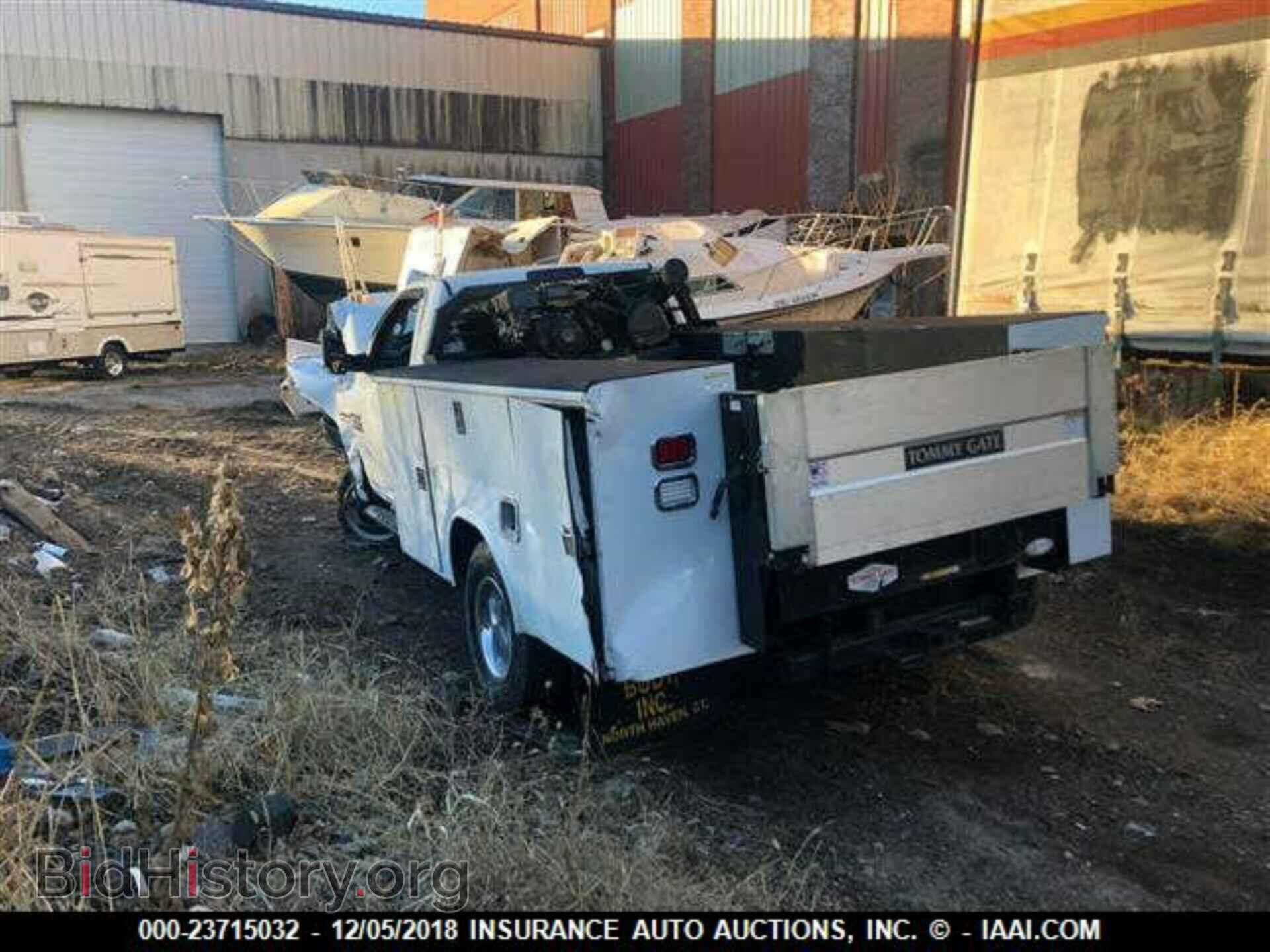 2014 Ram 3500 - VIN: 3C7WRTAJ8EG329737 - Фото 3
