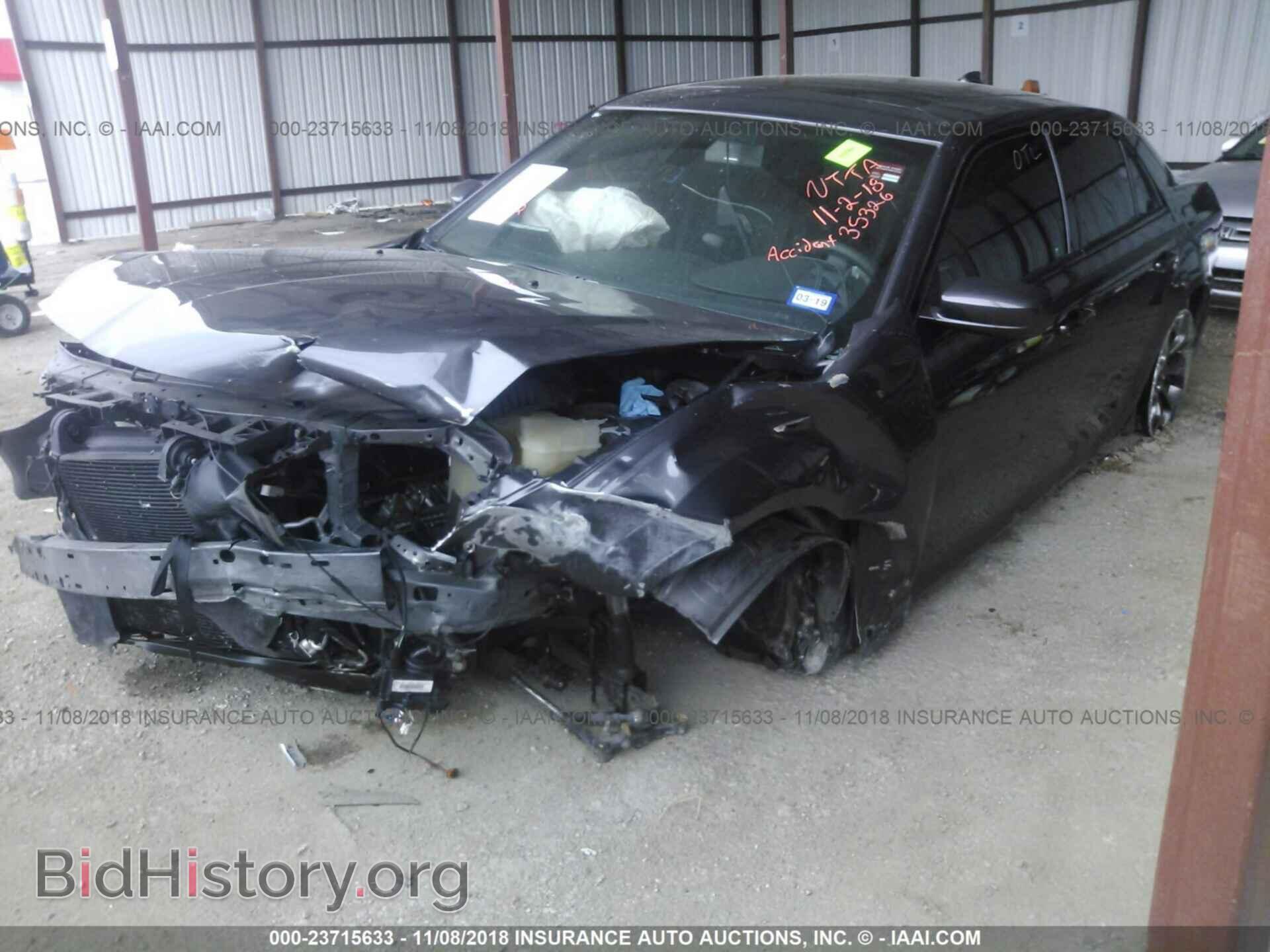 2016 CHRYSLER 300 - VIN: 2C3CCABG5GH282649 - Фото 2