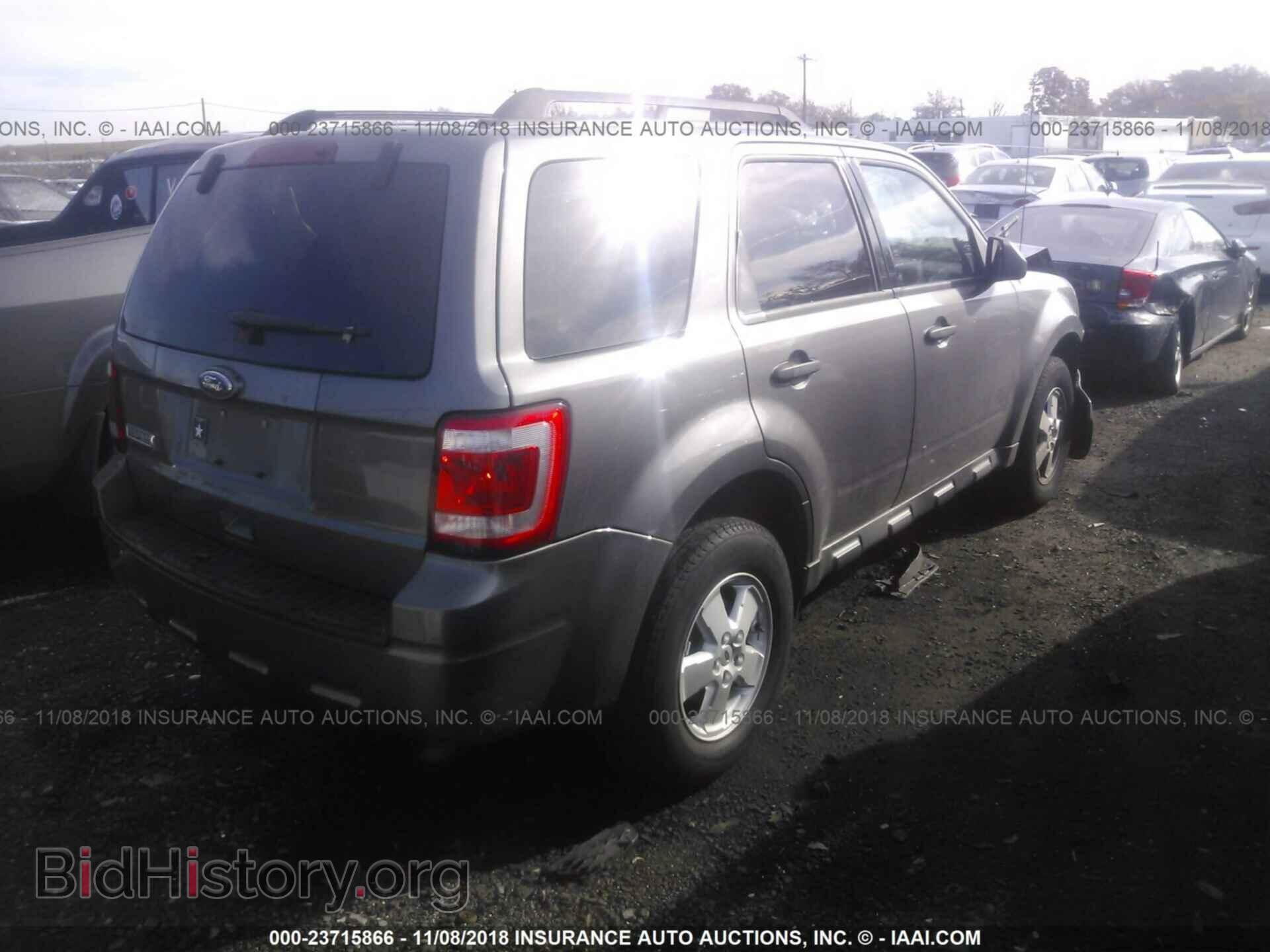 2011 Ford Escape - VIN: 1FMCU9D78BKA30752 - Photo 4