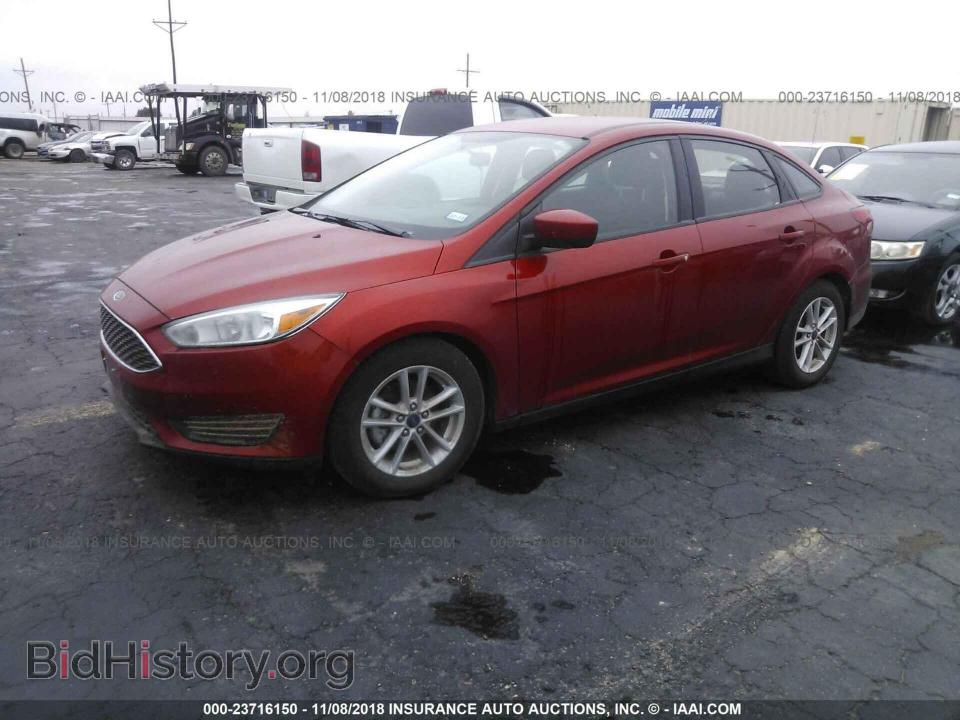 2018 Ford Focus - VIN: 1FADP3F2XJL246499 - Фото 2