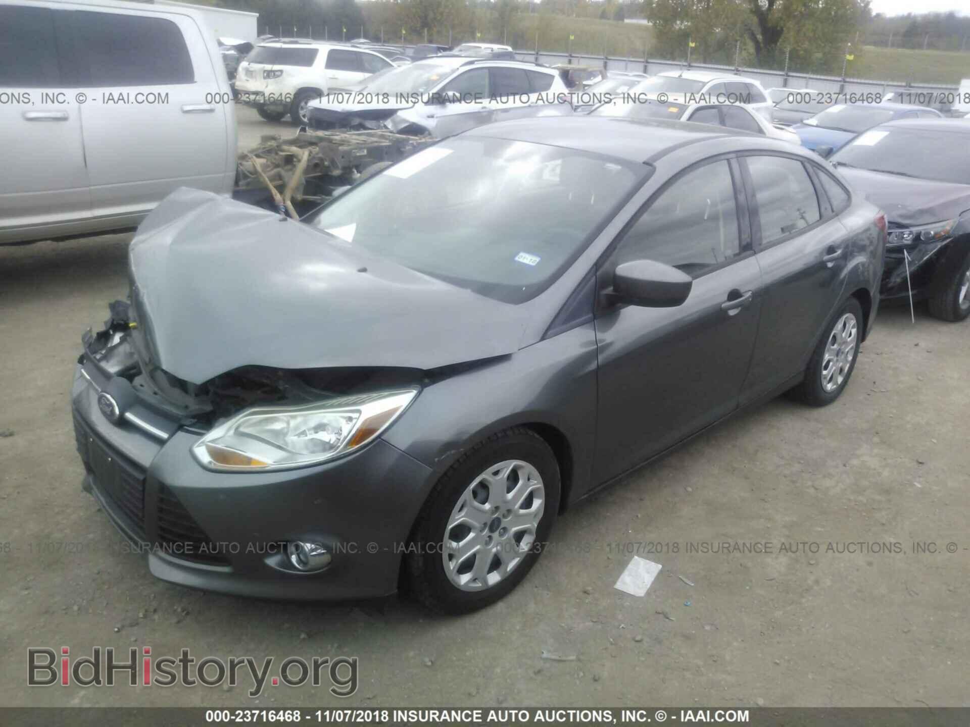 2012 Ford Focus - VIN: 1FAHP3F22CL312838 - Фото 2