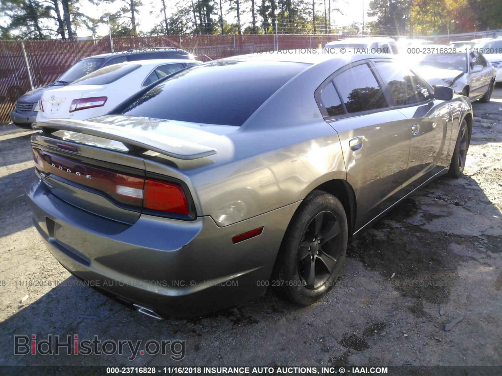 2011 Dodge Charger - VIN: 2B3CL3CG9BH612468 - Фото 4
