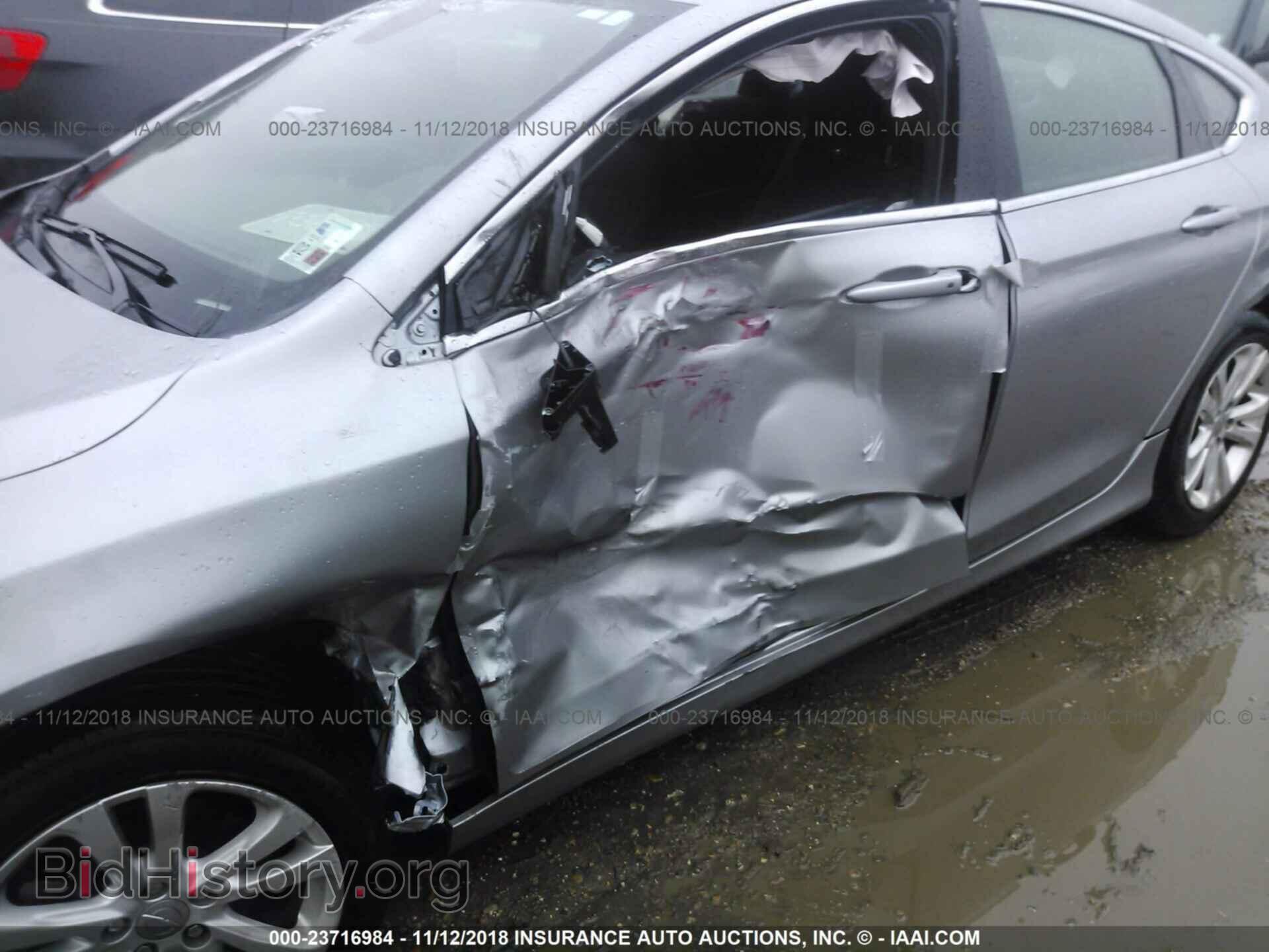 2015 Chrysler 200 - VIN: 1C3CCCAB1FN675703 - Photo 6