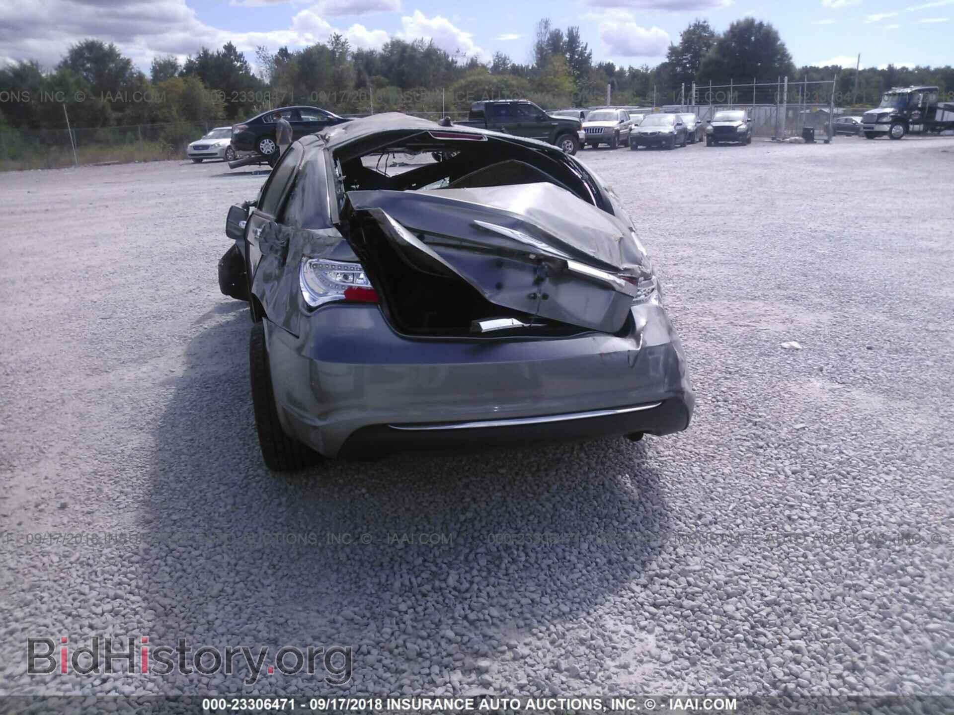 2012 CHRYSLER 200 - VIN: 1C3CCBCB9CN277903 - Photo 3