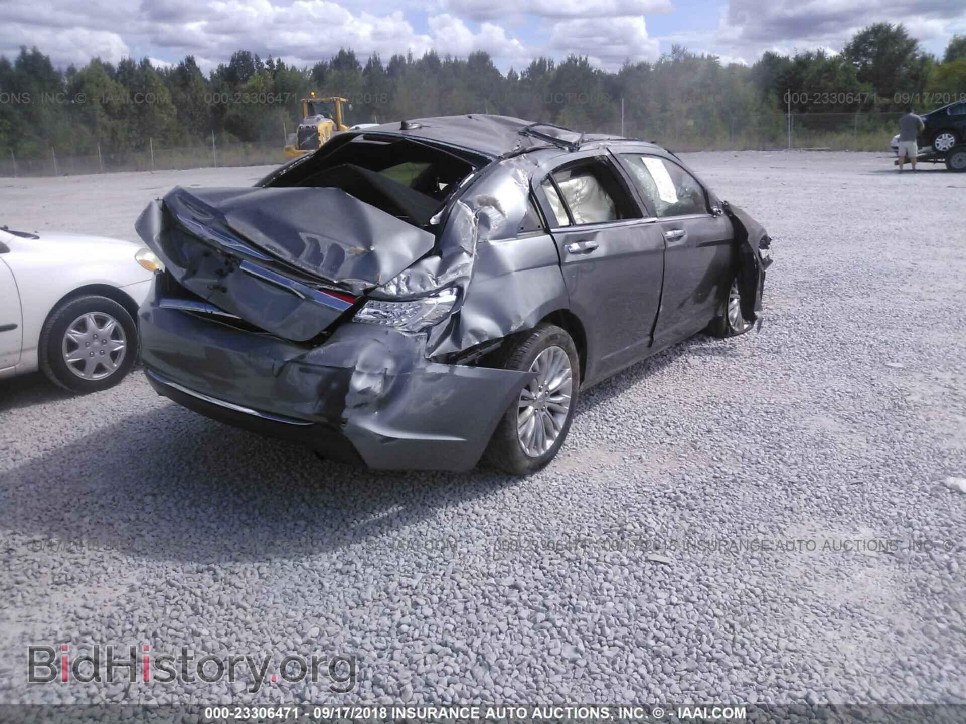 2012 CHRYSLER 200 - VIN: 1C3CCBCB9CN277903 - Photo 4