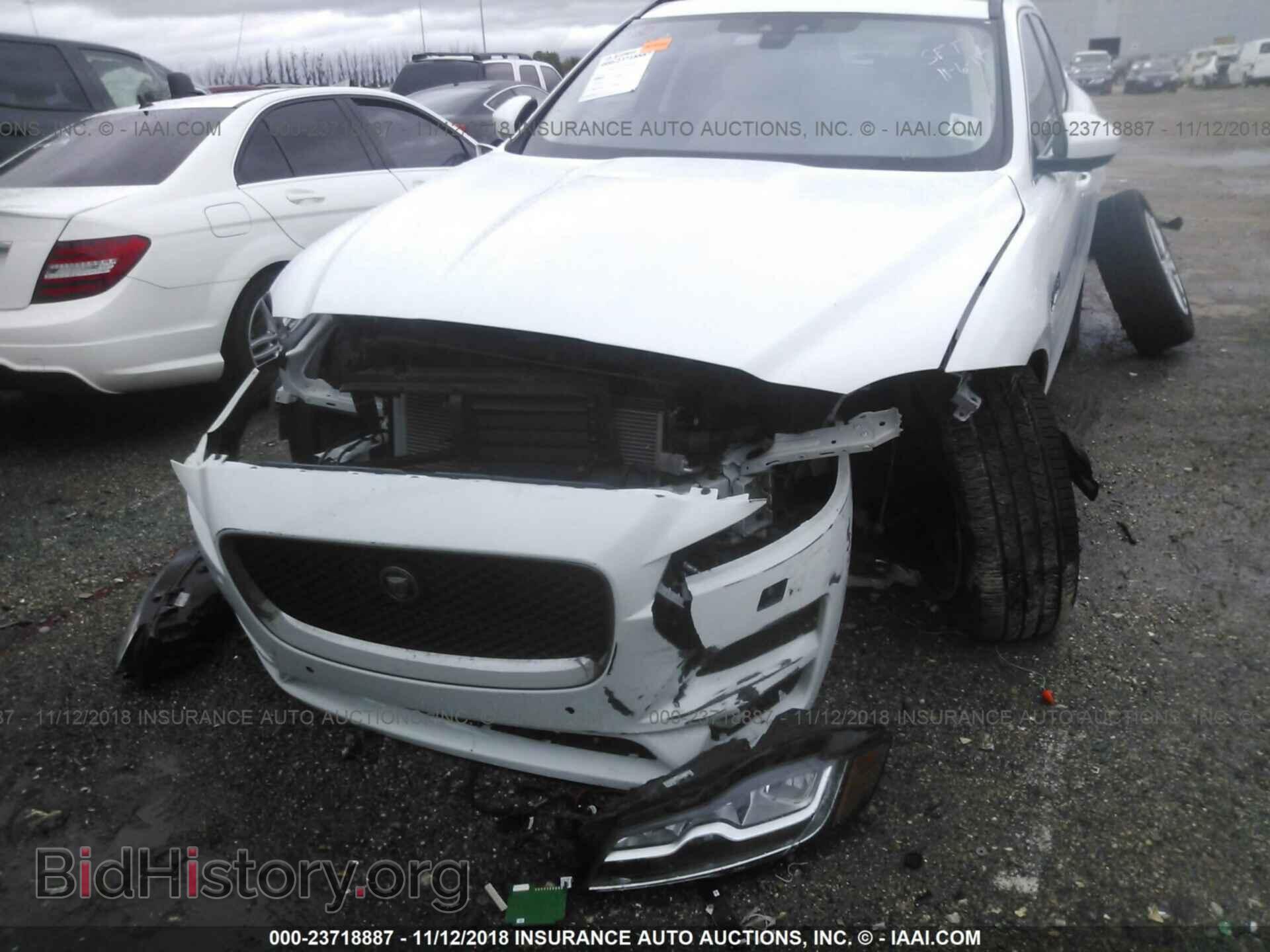 2017 Jaguar F-pace - VIN: SADCK2BV8HA896067 - Фото 6