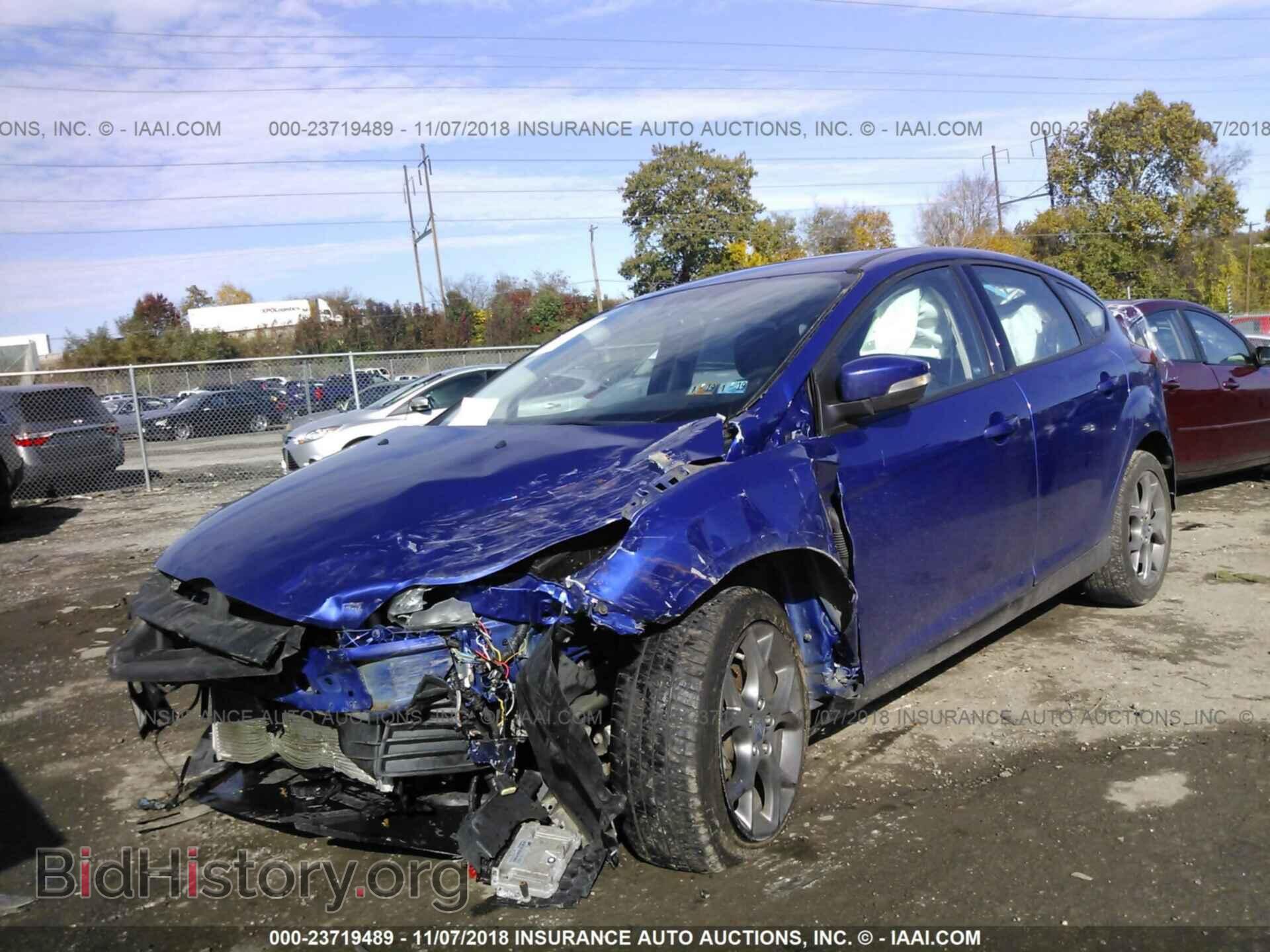 2013 Ford Focus - VIN: 1FADP3K24DL225349 - Фото 2