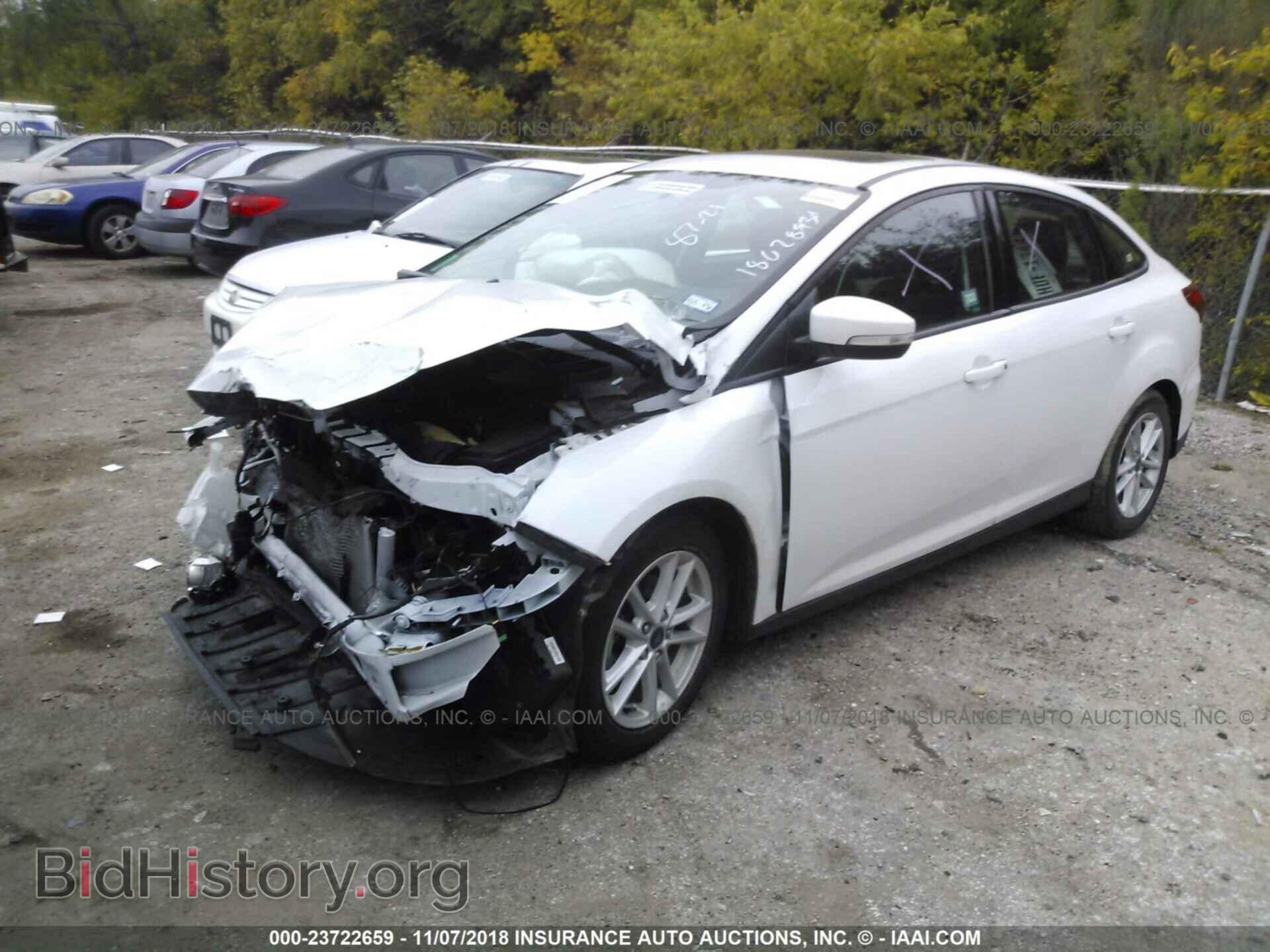 2016 Ford Focus - VIN: 1FADP3F29GL338521 - Photo 2