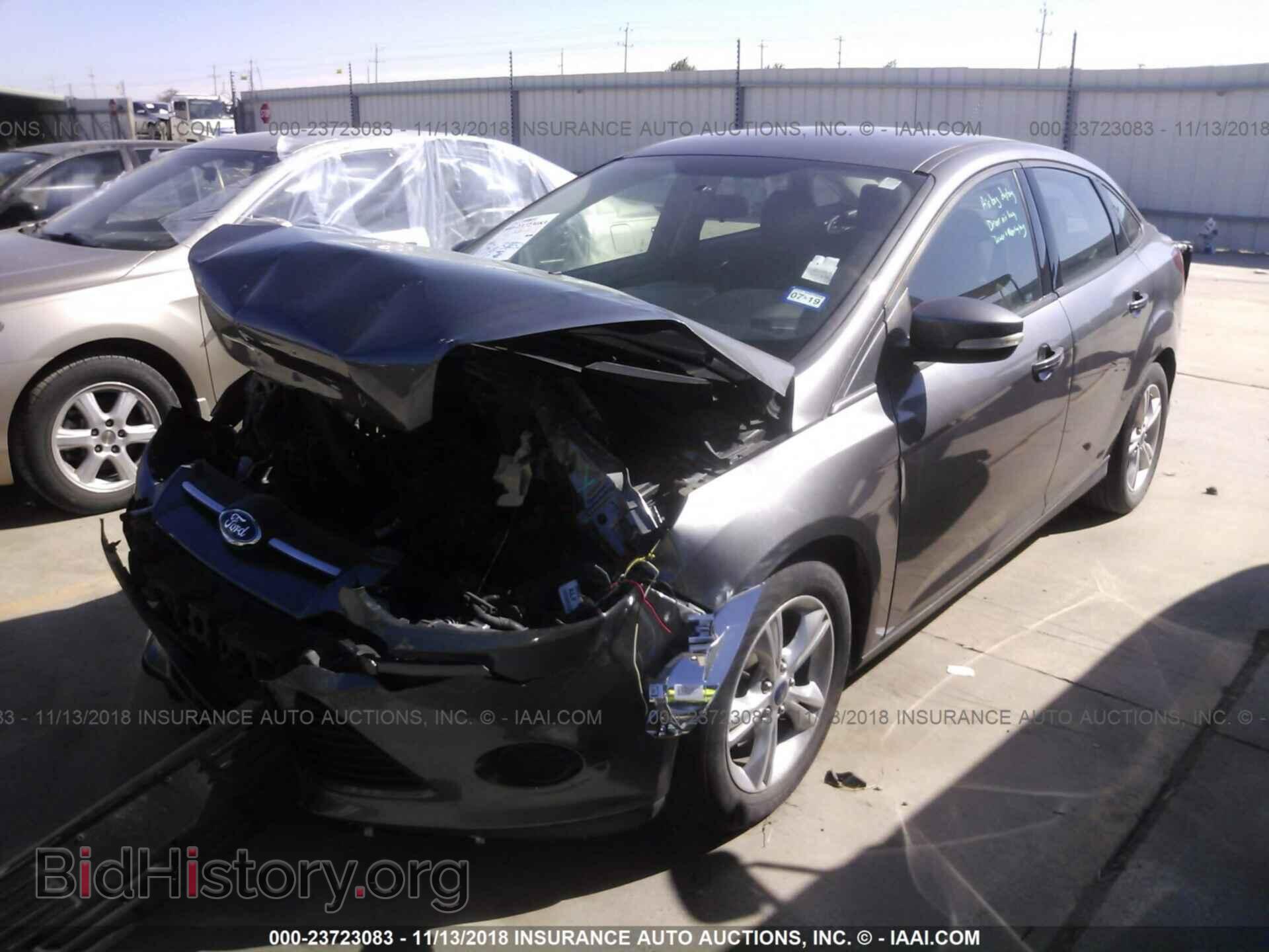 2013 Ford Focus - VIN: 1FADP3F25DL372502 - Photo 2