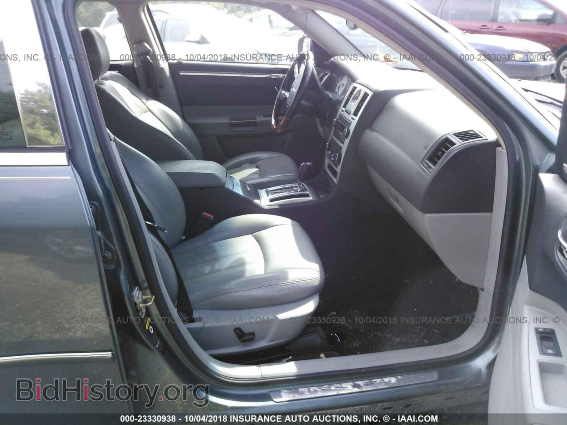 2006 CHRYSLER 300C - VIN: 2C3LA63H76H190158 - Фото 5