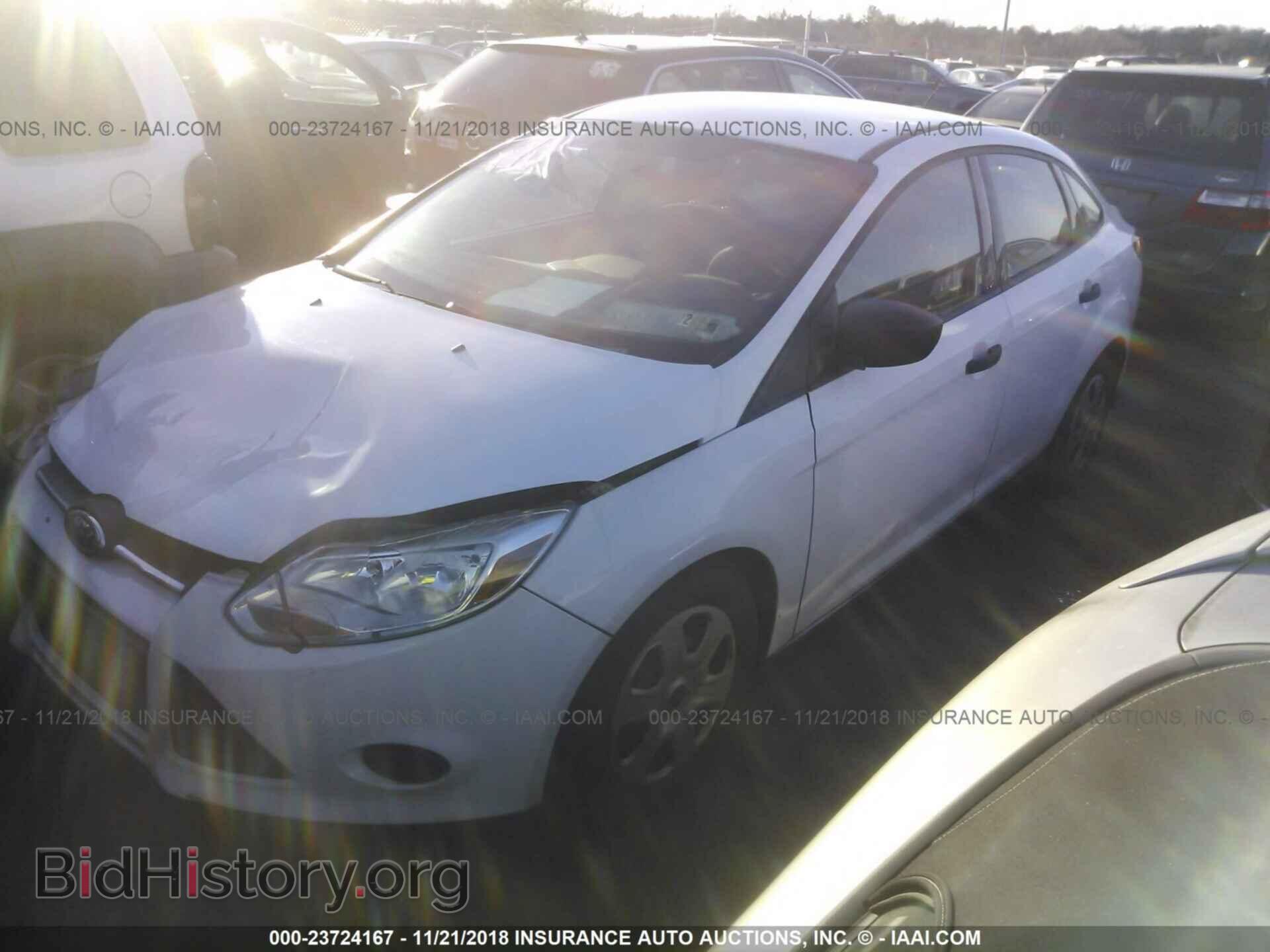 2012 Ford Focus - VIN: 1FAHP3E26CL263564 - Photo 2
