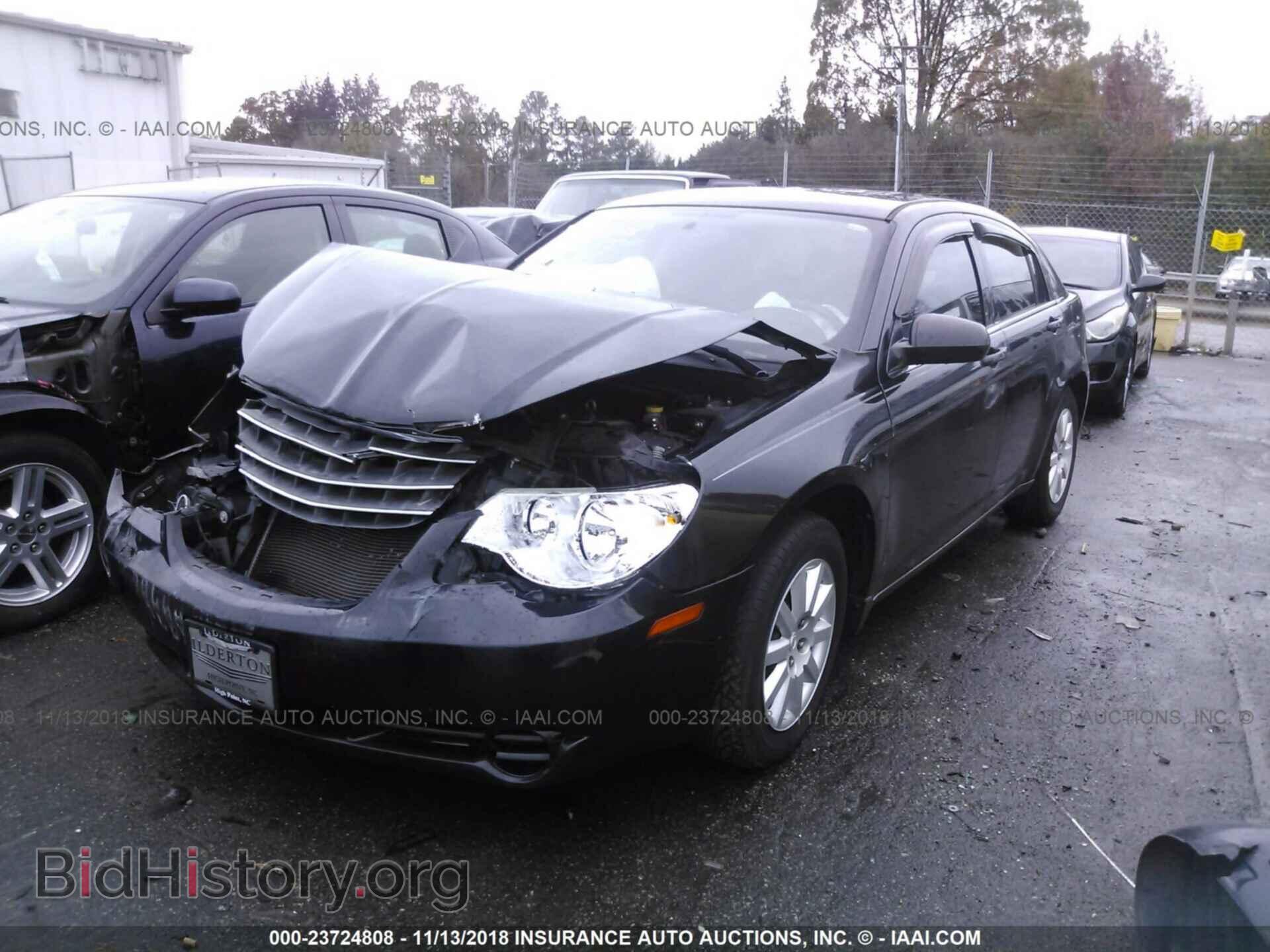 2010 CHRYSLER SEBRING - VIN: 1C3CC4FB0AN213611 - Photo 2
