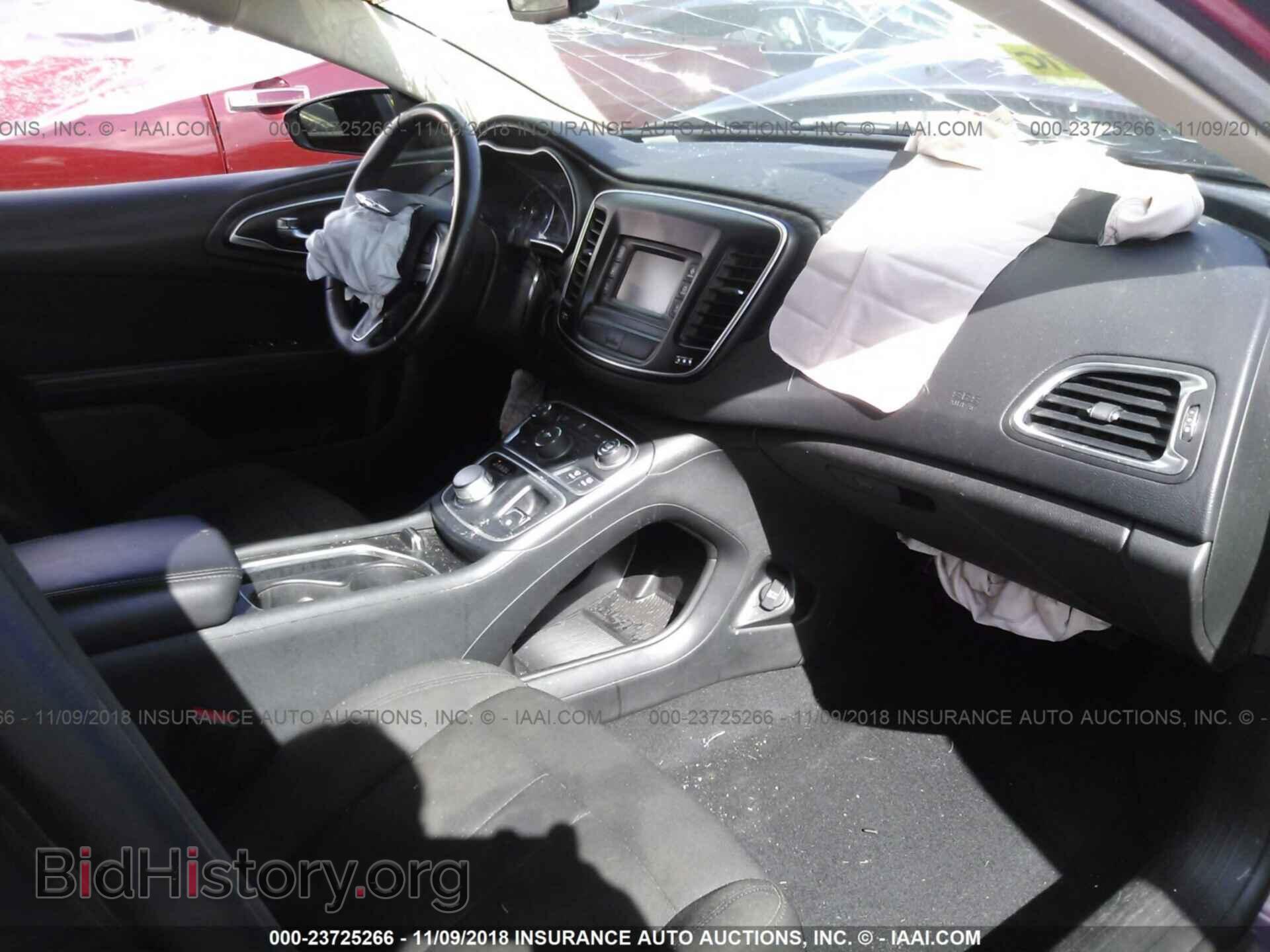 2015 Chrysler 200 - VIN: 1C3CCCAB0FN724650 - Photo 5