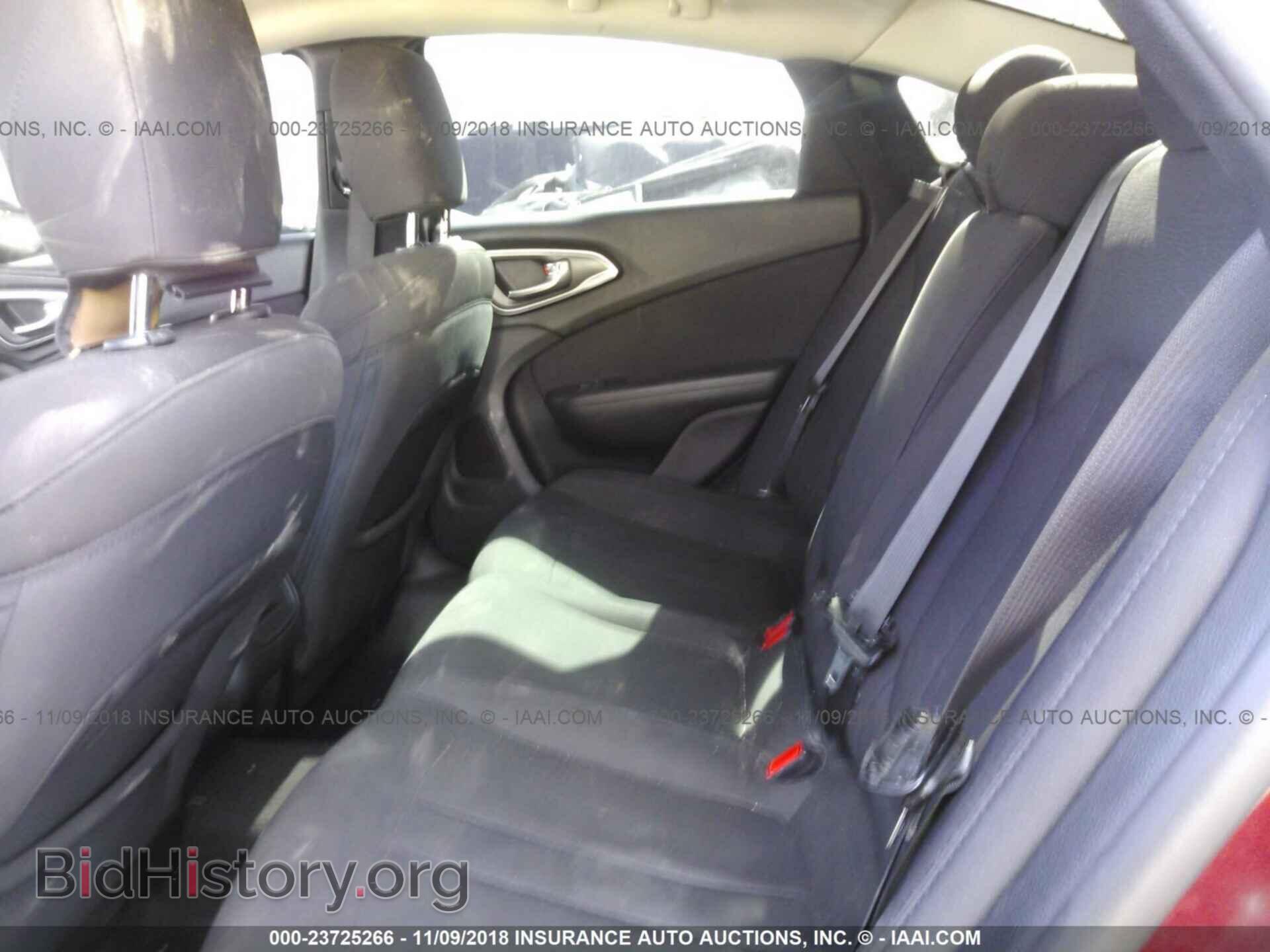 2015 Chrysler 200 - VIN: 1C3CCCAB0FN724650 - Photo 8