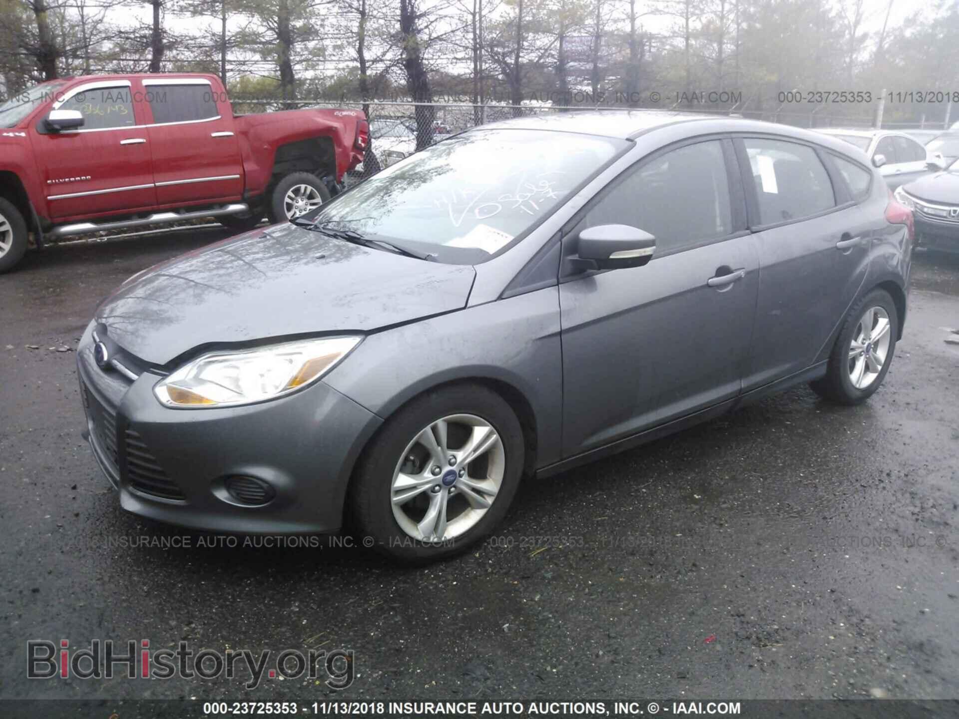 2014 Ford Focus - VIN: 1FADP3K26EL151093 - Фото 2