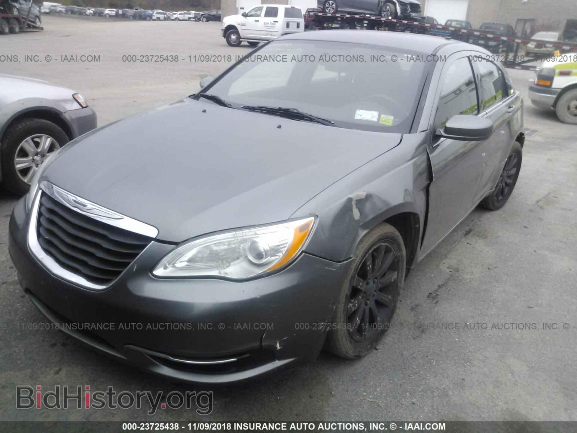 2013 CHRYSLER 200 - VIN: 1C3CCBBG1DN531845 - Photo 2
