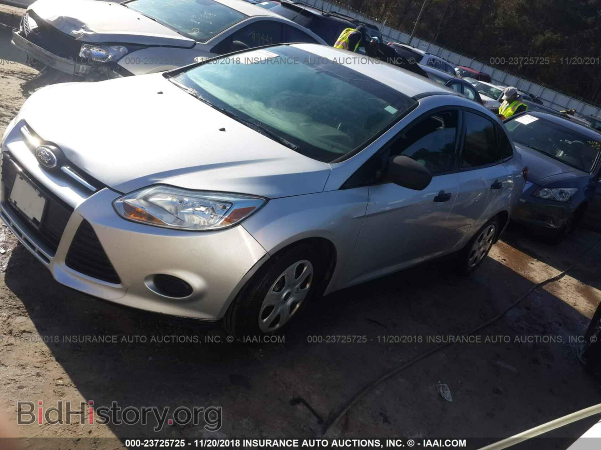 2013 Ford Focus - VIN: 1FADP3E23DL161283 - Фото 2