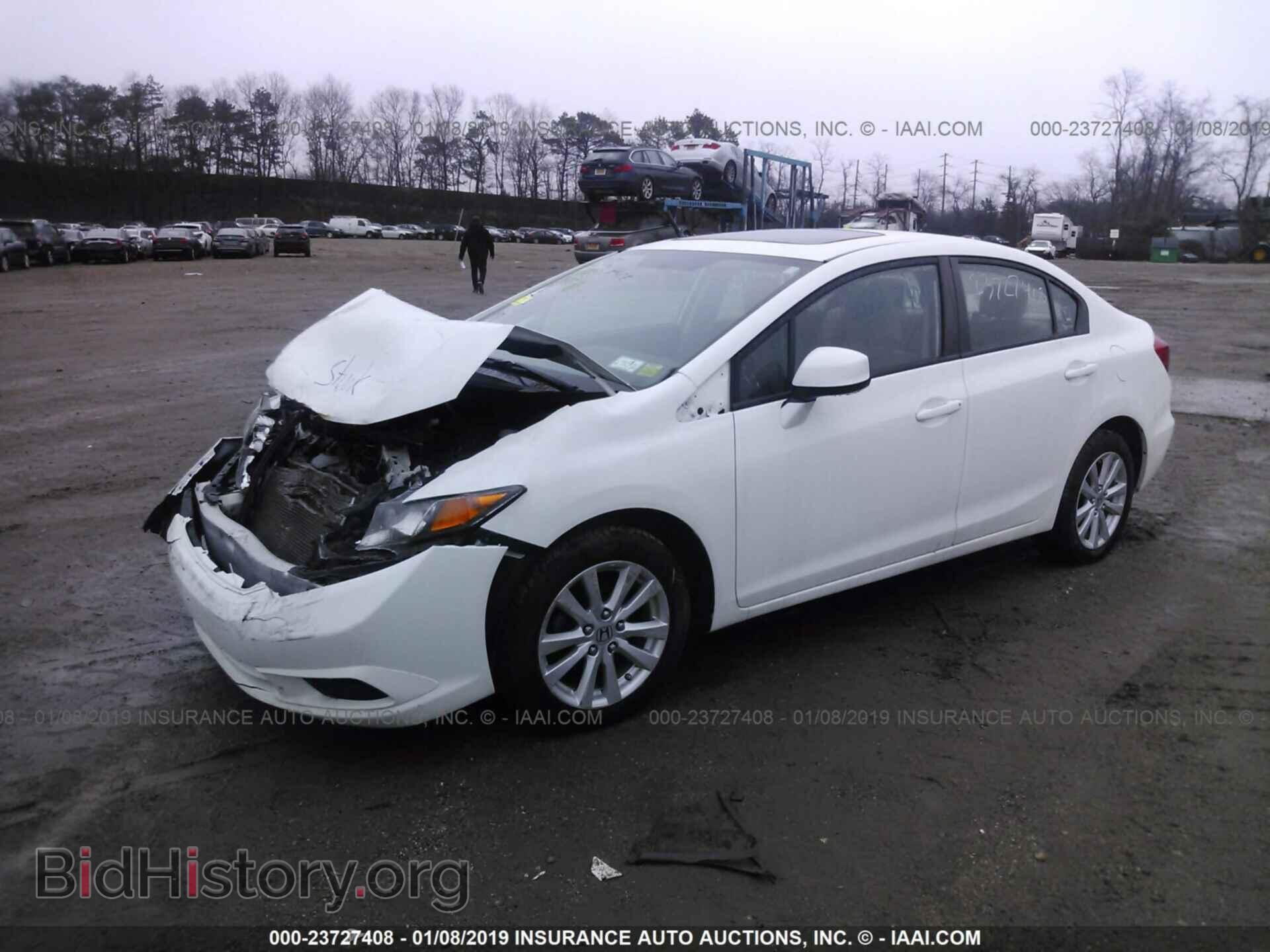 2012 Honda Civic - VIN: 19XFB2F81CE378417 - Photo 2