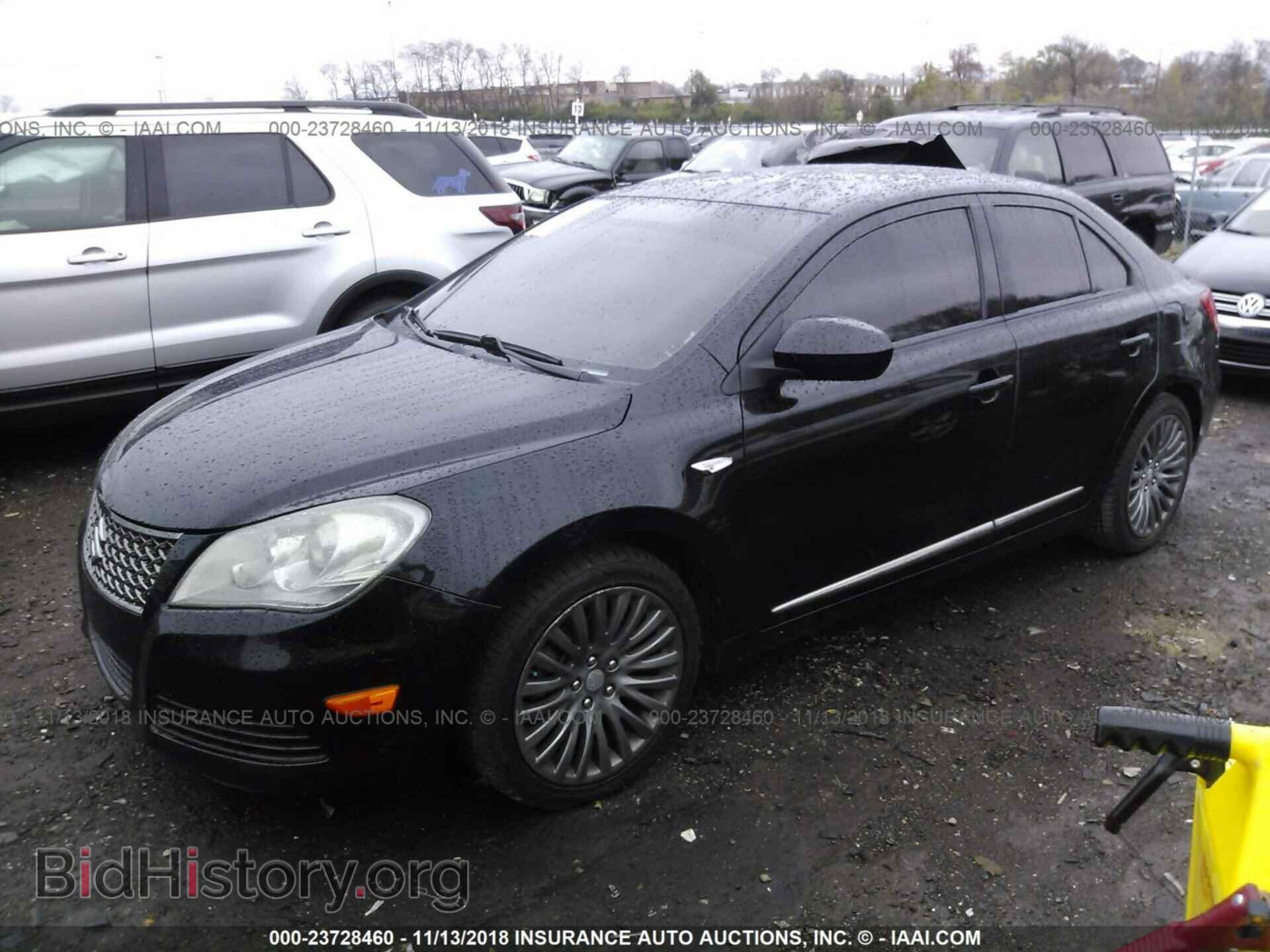 2011 Suzuki Kizashi - VIN: JS2RF9A36B6110365 - Фото 2