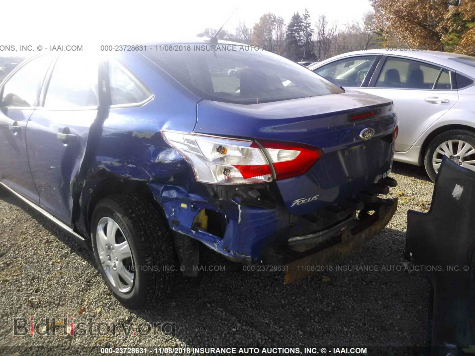 2012 Ford Focus - VIN: 1FAHP3E22CL323520 - Photo 6