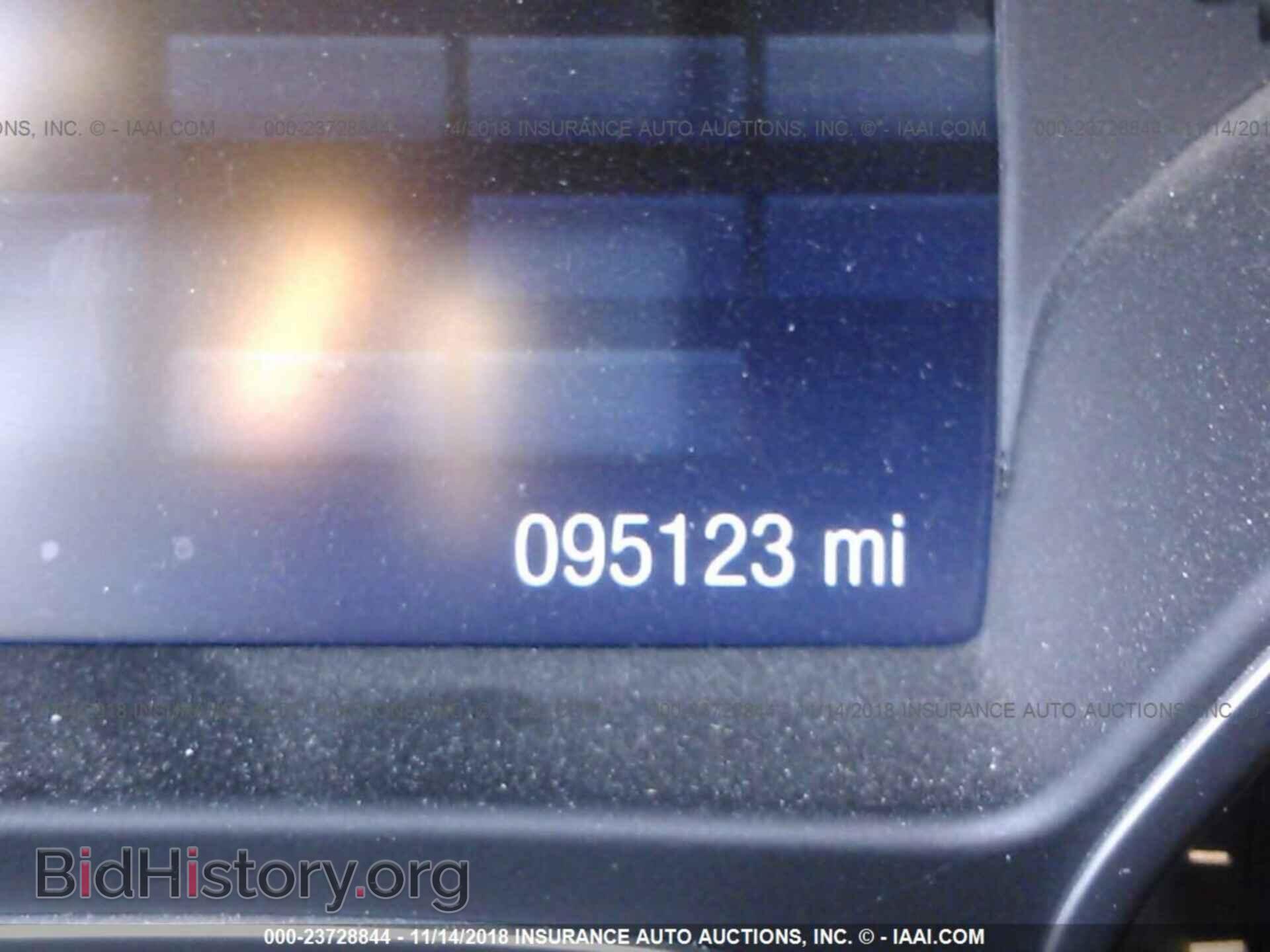 2014 Ford Focus - VIN: 1FADP3F27EL330141 - Photo 7