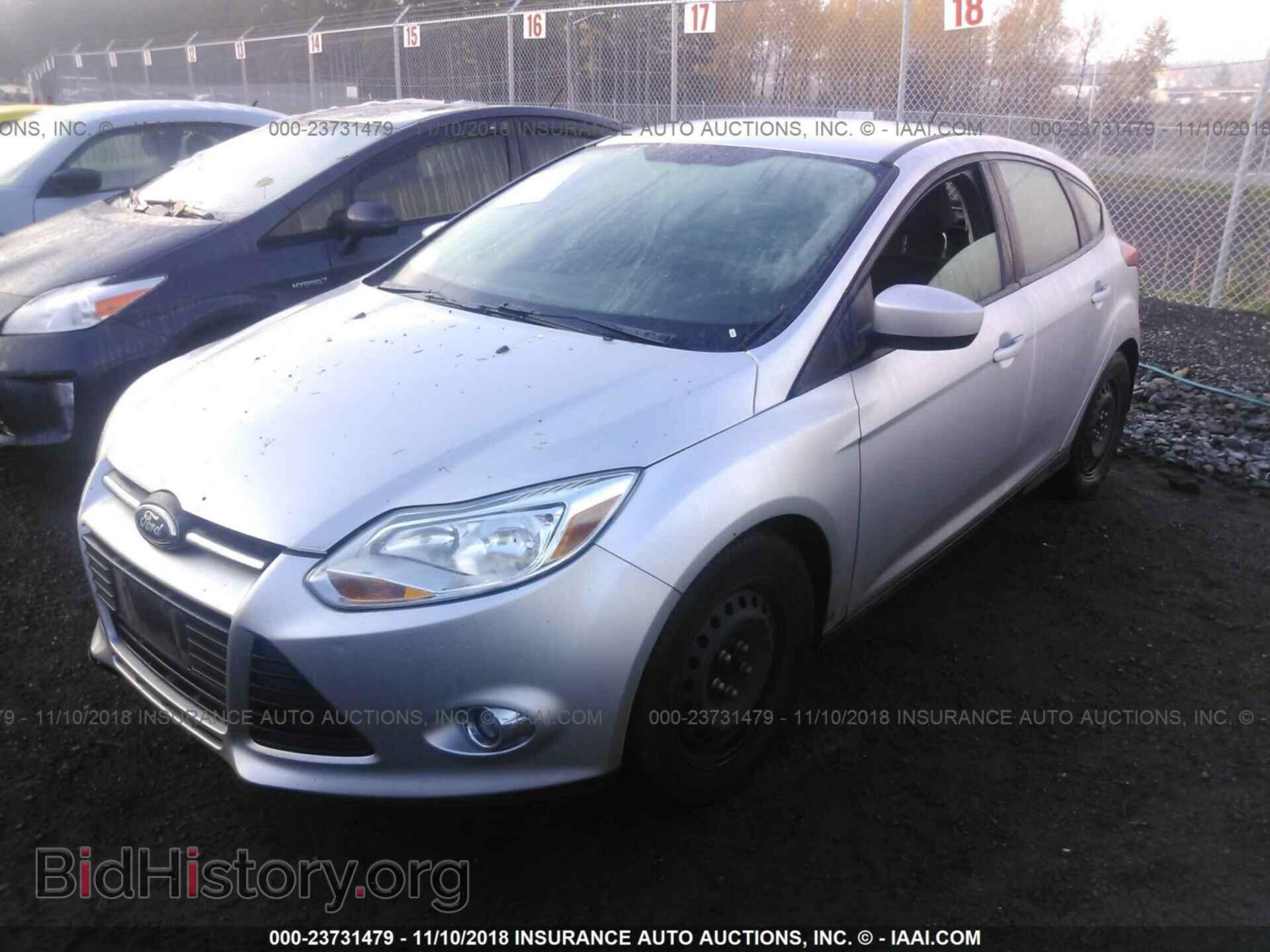 2012 Ford Focus - VIN: 1FAHP3K29CL112058 - Фото 2