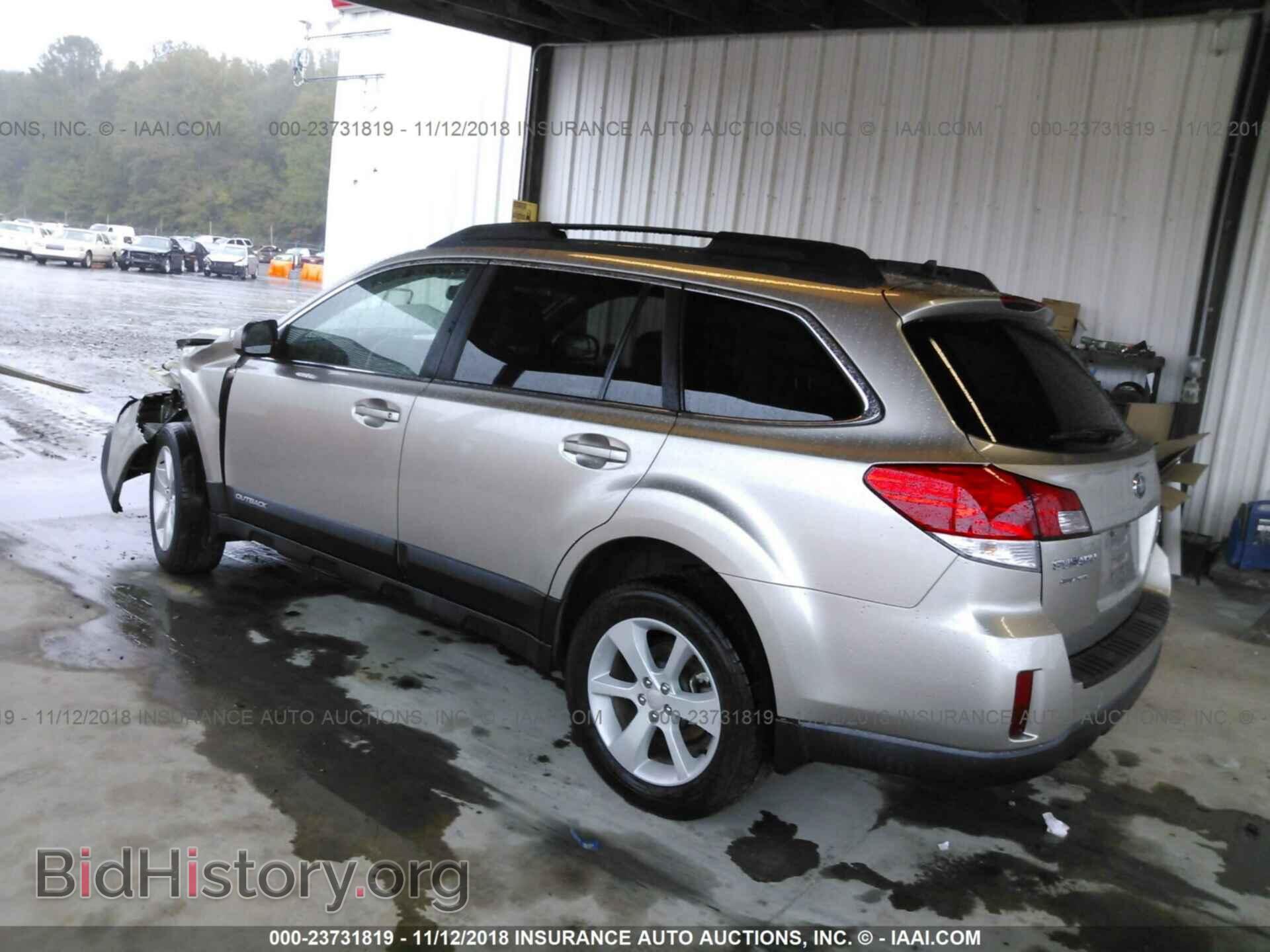2014 Subaru Outback - VIN: 4S4BRBCC5E3306676 - Фото 3