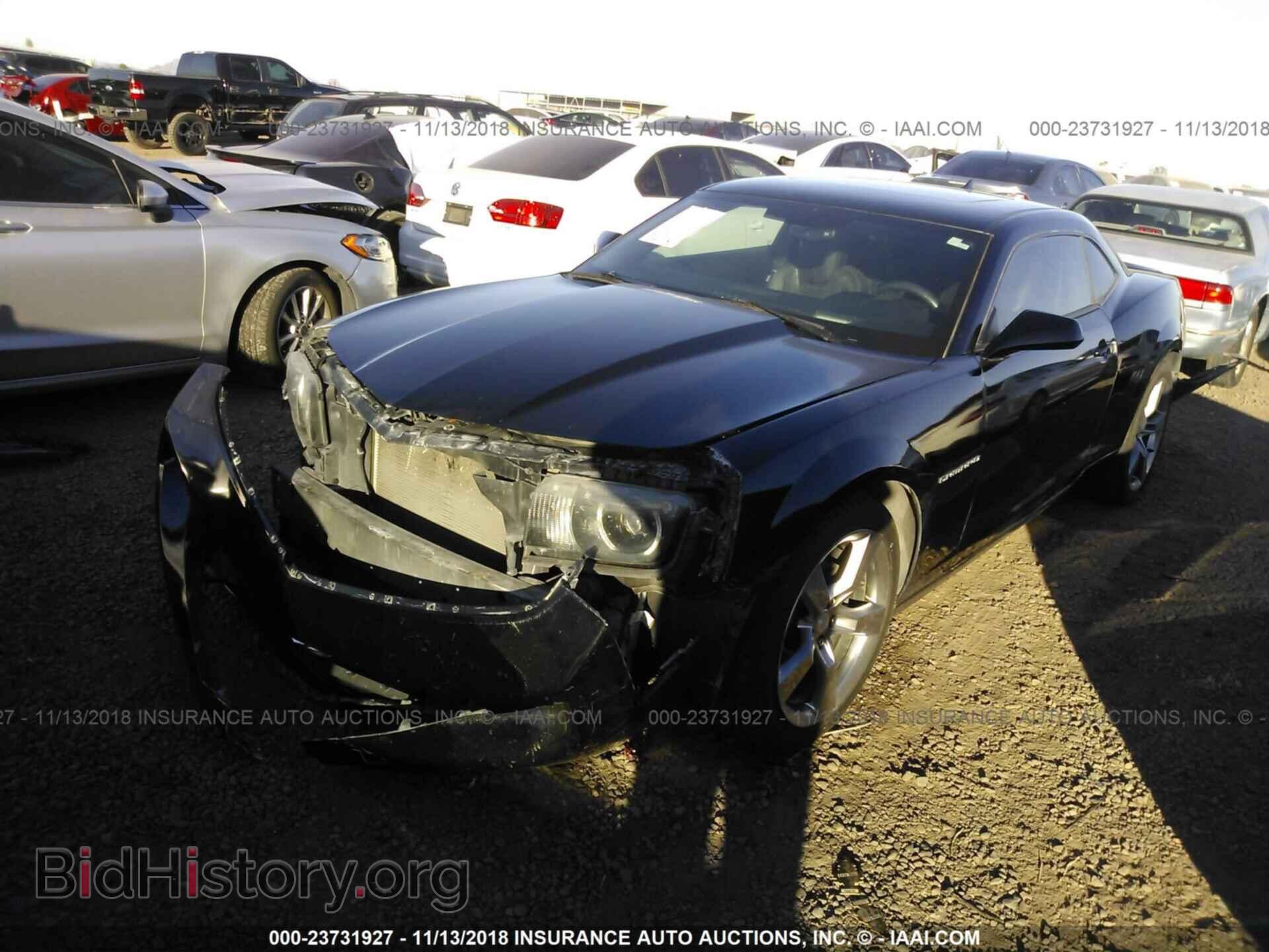 2011 Chevrolet Camaro - VIN: 2G1FC1ED6B9136993 - Фото 2