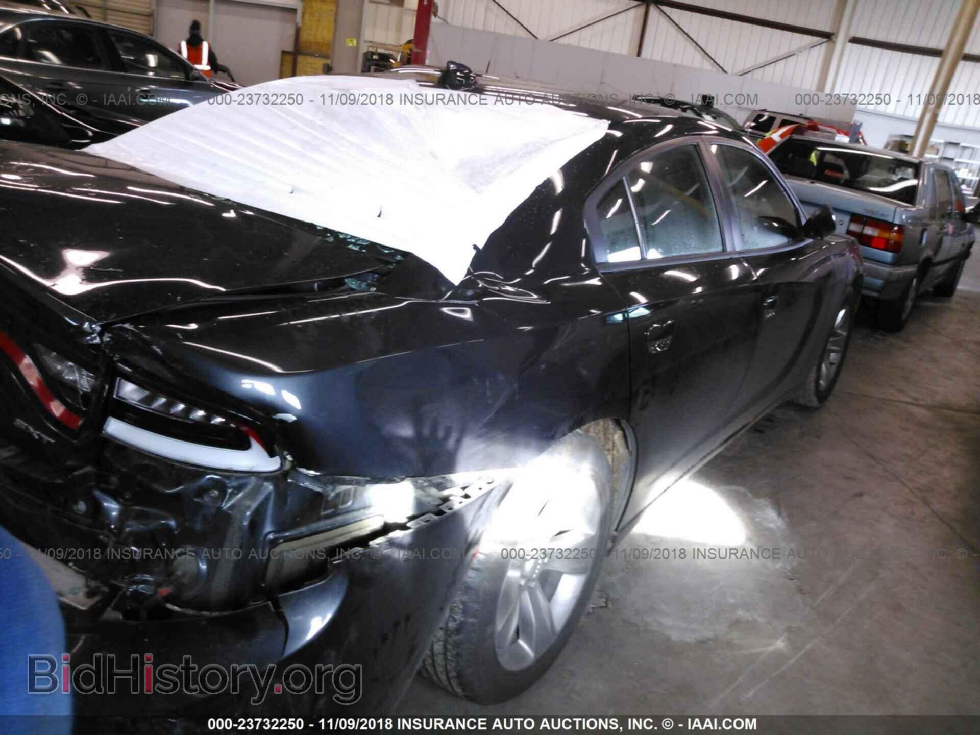 2017 Dodge Charger - VIN: 2C3CDXHGXHH525171 - Фото 4