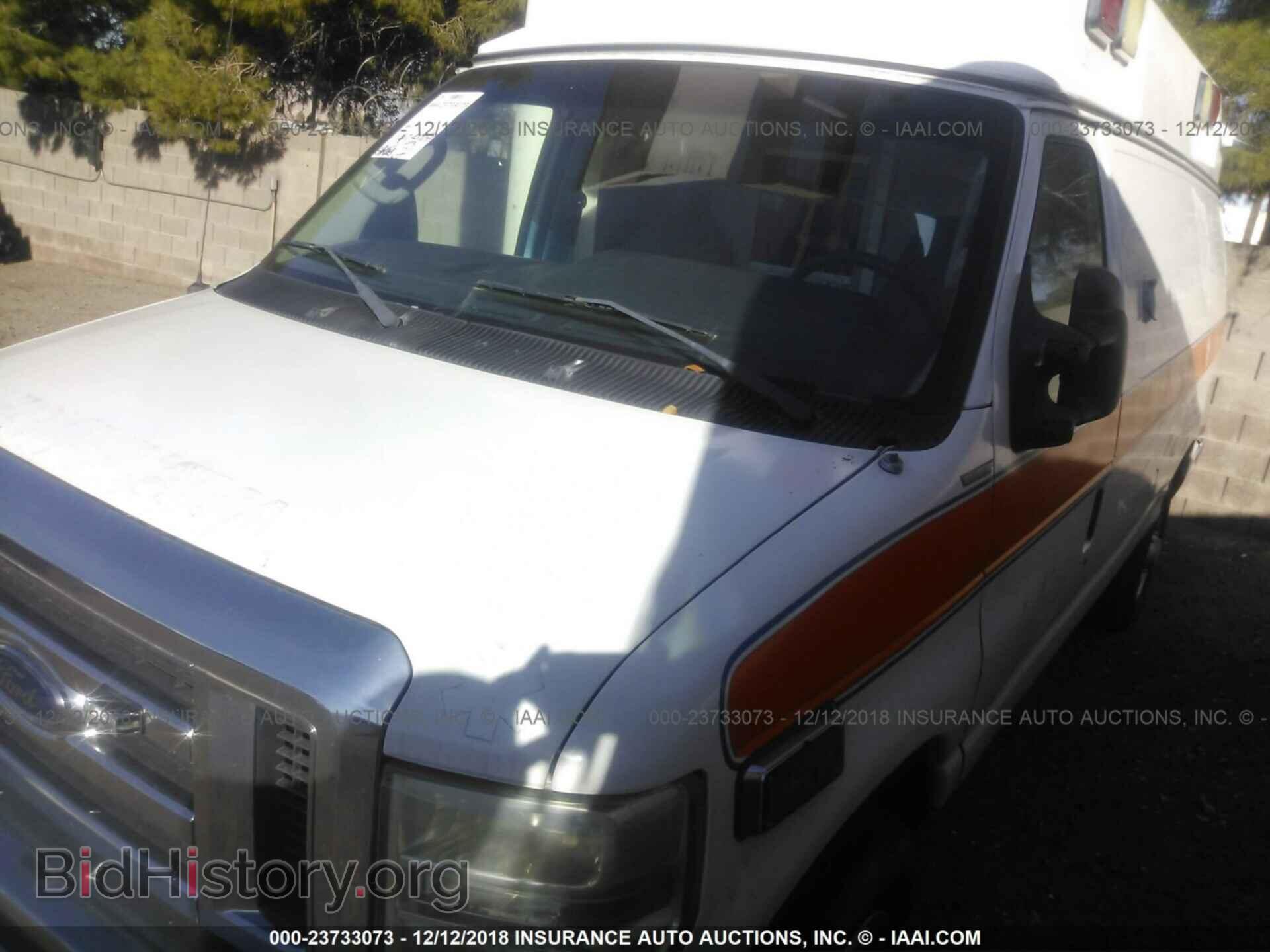 2011 Ford Econoline - VIN: 1FDSS3ES6BDA75596 - Photo 2