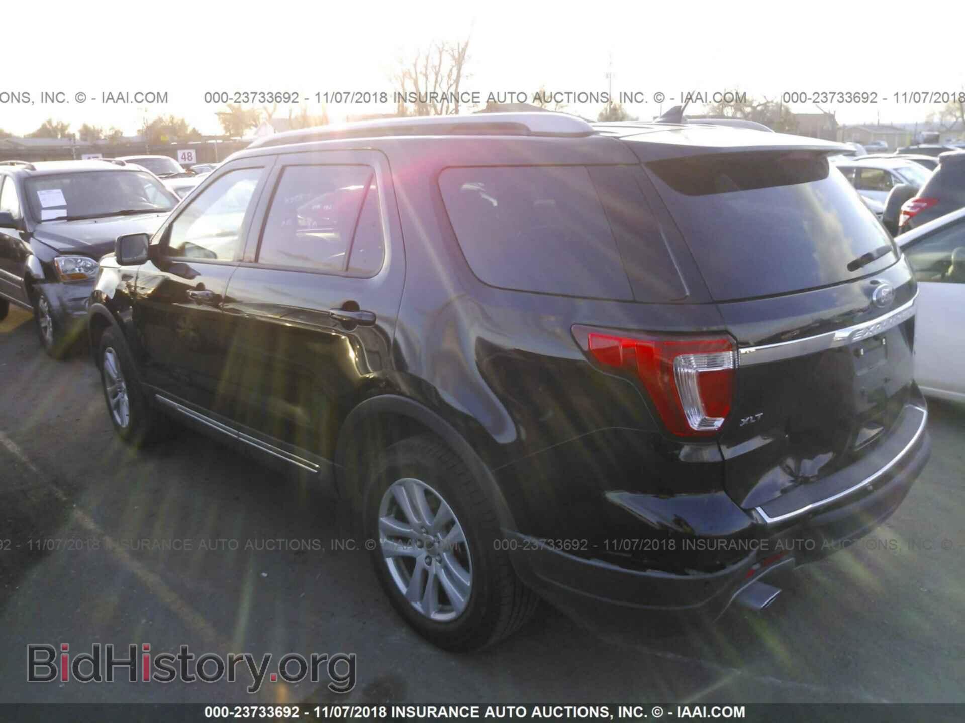 2018 Ford Explorer - VIN: 1FM5K8D85JGB93653 - Photo 3