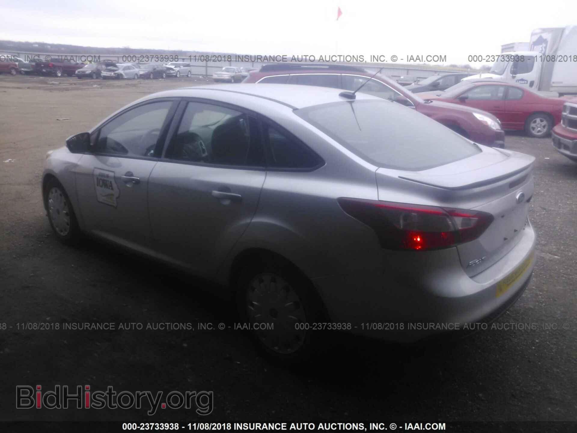 2014 Ford Focus - VIN: 1FADP3F29EL282819 - Photo 3