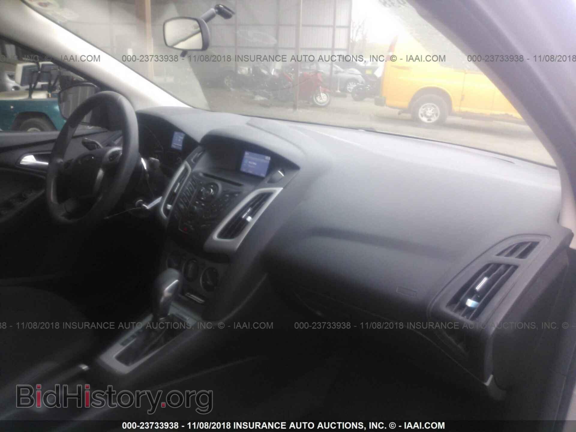 2014 Ford Focus - VIN: 1FADP3F29EL282819 - Photo 5