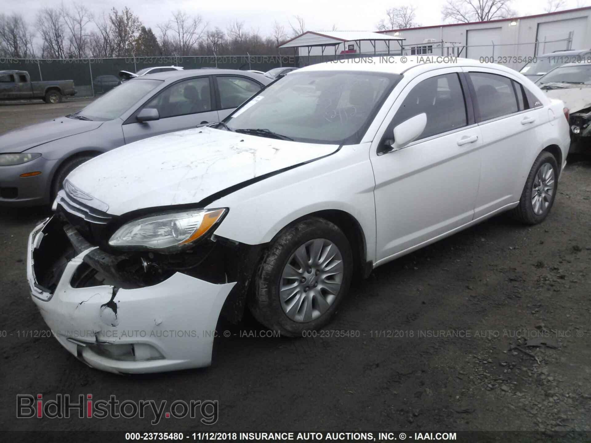 2012 Chrysler 200 - VIN: 1C3CCBAB9CN105325 - Фото 2
