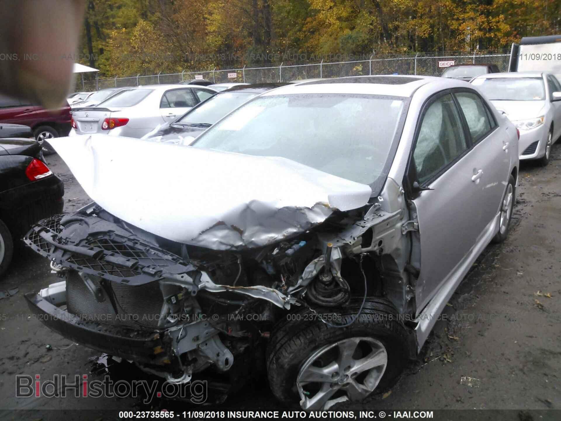 2012 Toyota Corolla - VIN: 2T1BU4EEXCC784917 - Photo 2