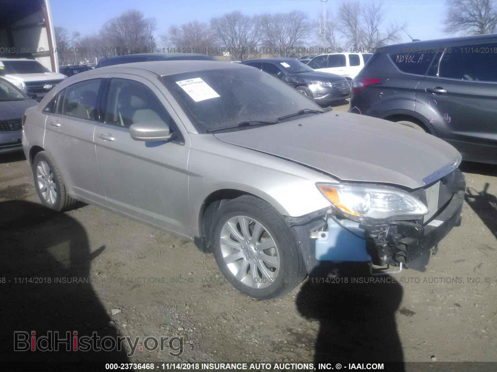 Photo 1C3CCBBB4DN655256 - Chrysler 200 2013