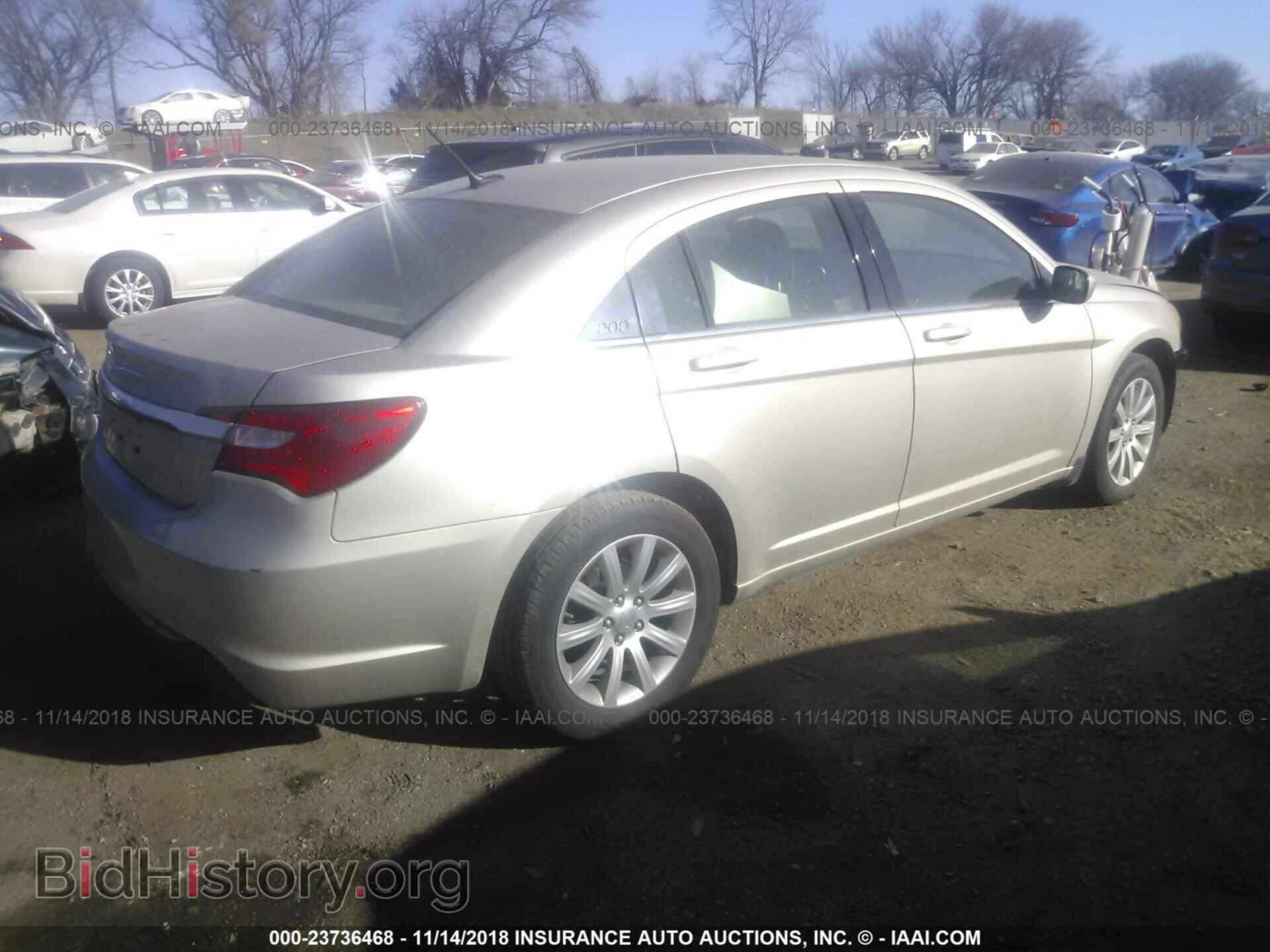 2013 Chrysler 200 - VIN: 1C3CCBBB4DN655256 - Фото 4