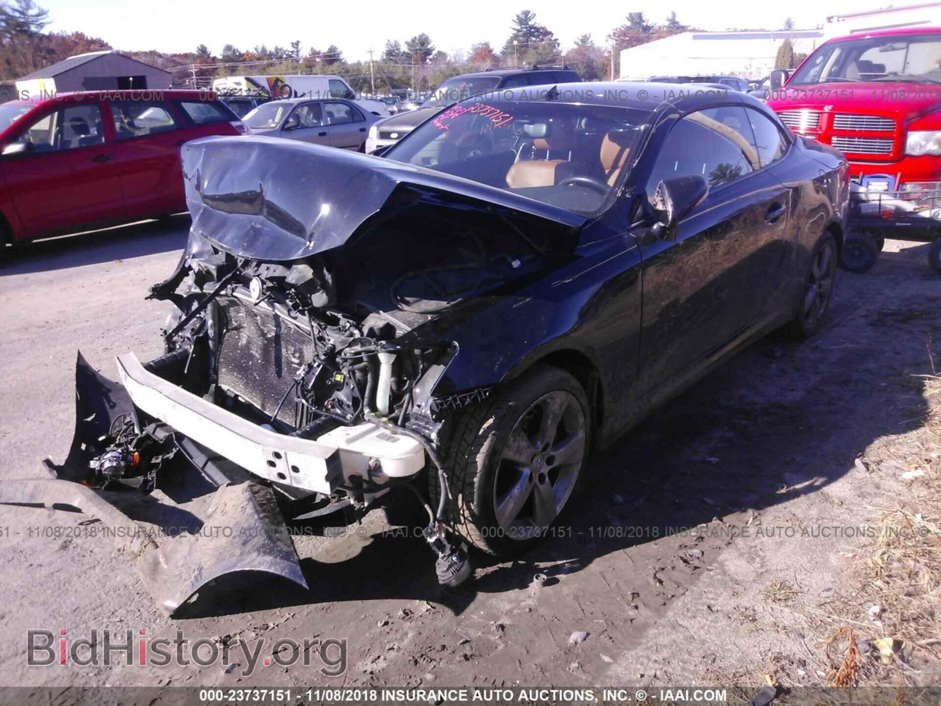 2011 Lexus Is - VIN: JTHFF2C20B2515541 - Photo 2